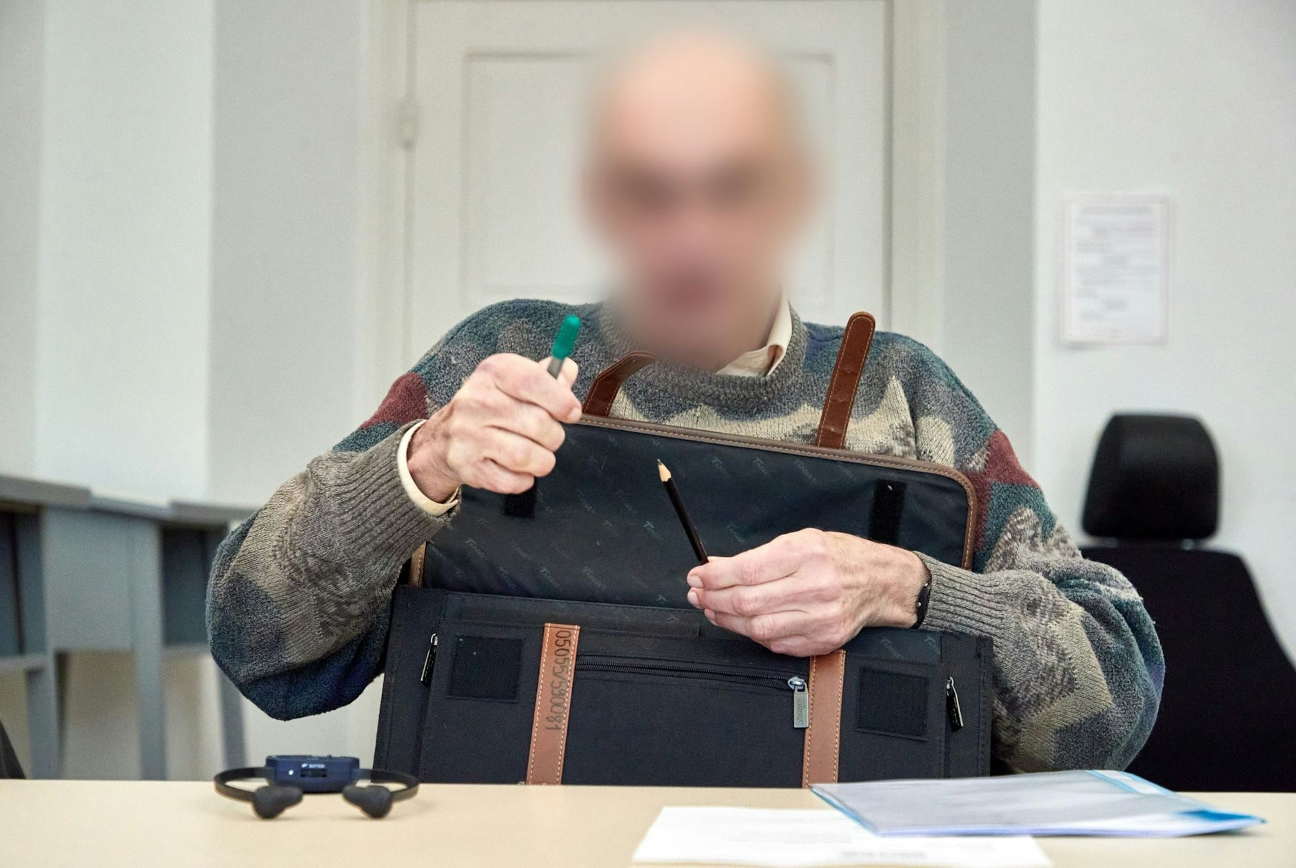 ARCHIV - Der Angeklagte - hier bei einem früheren Gerichtstermin - wurde verurteilt.  