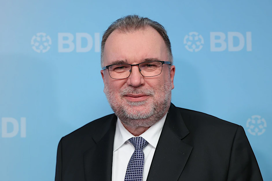 ARCHIV - BDI-Präsident Siegfried Russwurm: «Dass Amerikaner viele Milliarden Euro in eine innovative mittelständische Firma bei uns investieren, zeigt die Klasse von Technik und Unternehmen in Deutschland.»  