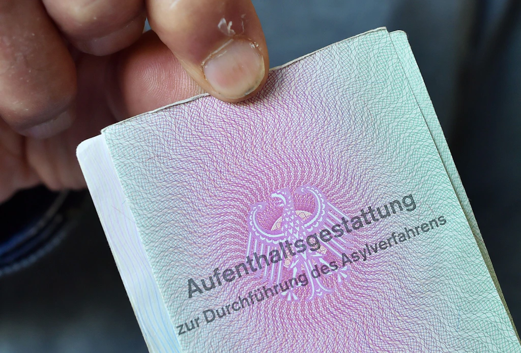 Neue Abkommen? Bundesregierung prüft Asylverfahren außerhalb der EU