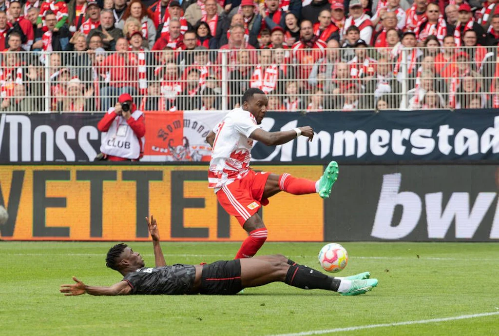 Starke Unioner sind gegen Bayer dem Sieg ganz nah – nur ein Glücksmoment fehlt