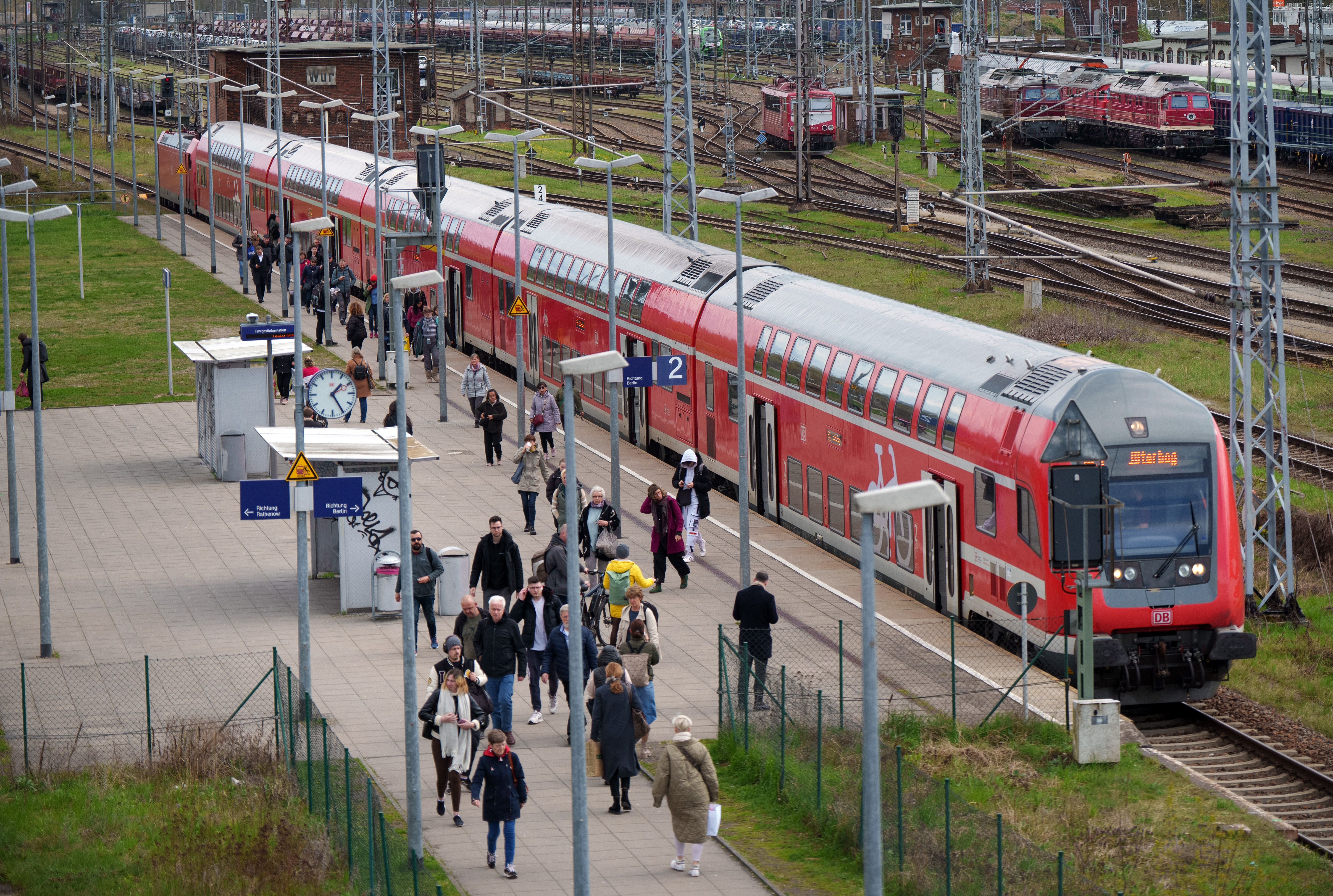 Image - Die Angst fährt mit: 591 Gewalt-Attacken an Brandenburger Bahnhöfen