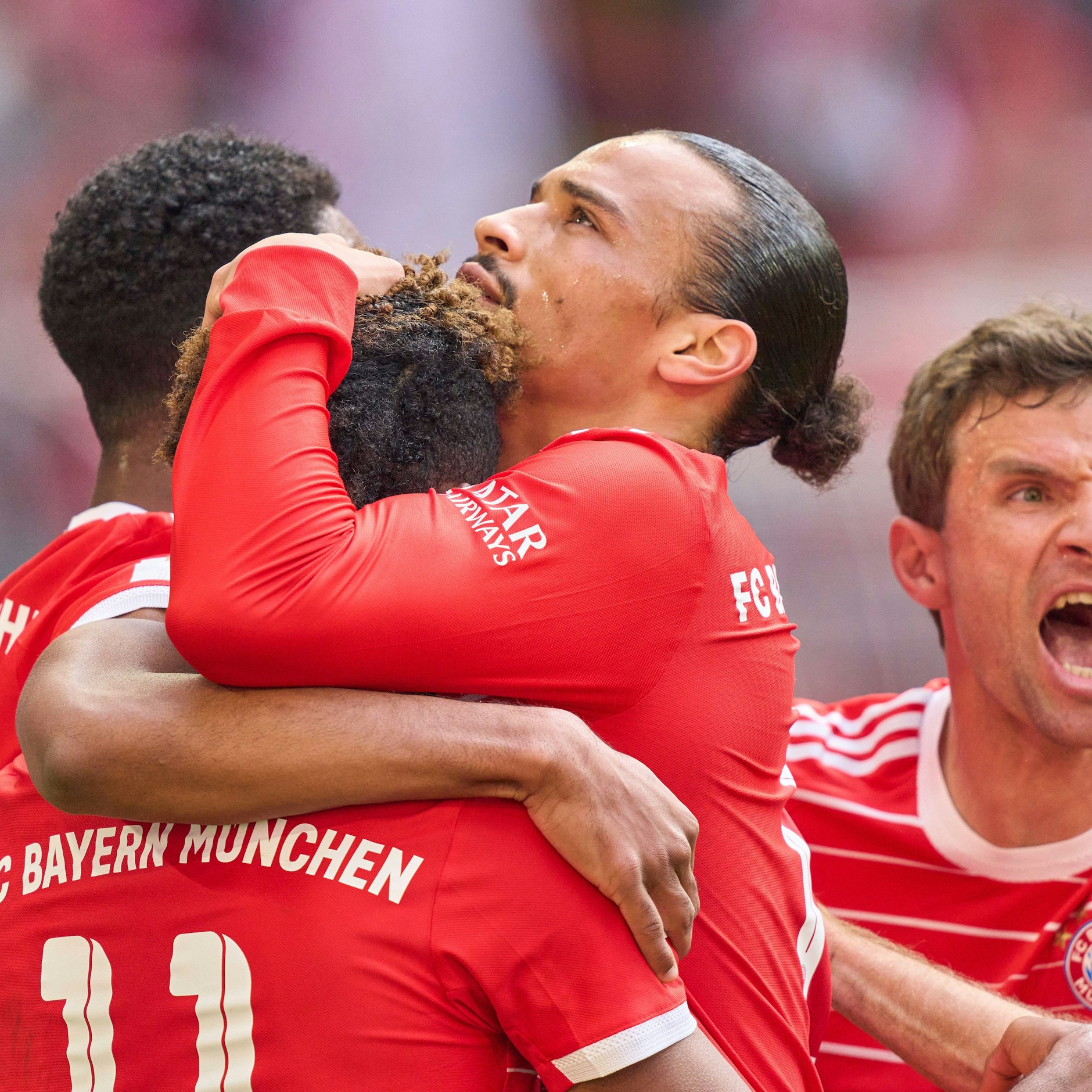 Die pure Erleichterung beim FC Bayern, das Ding am Ende doch noch gezogen zu haben. Hertha BSC machte es ihnen nicht leicht. 