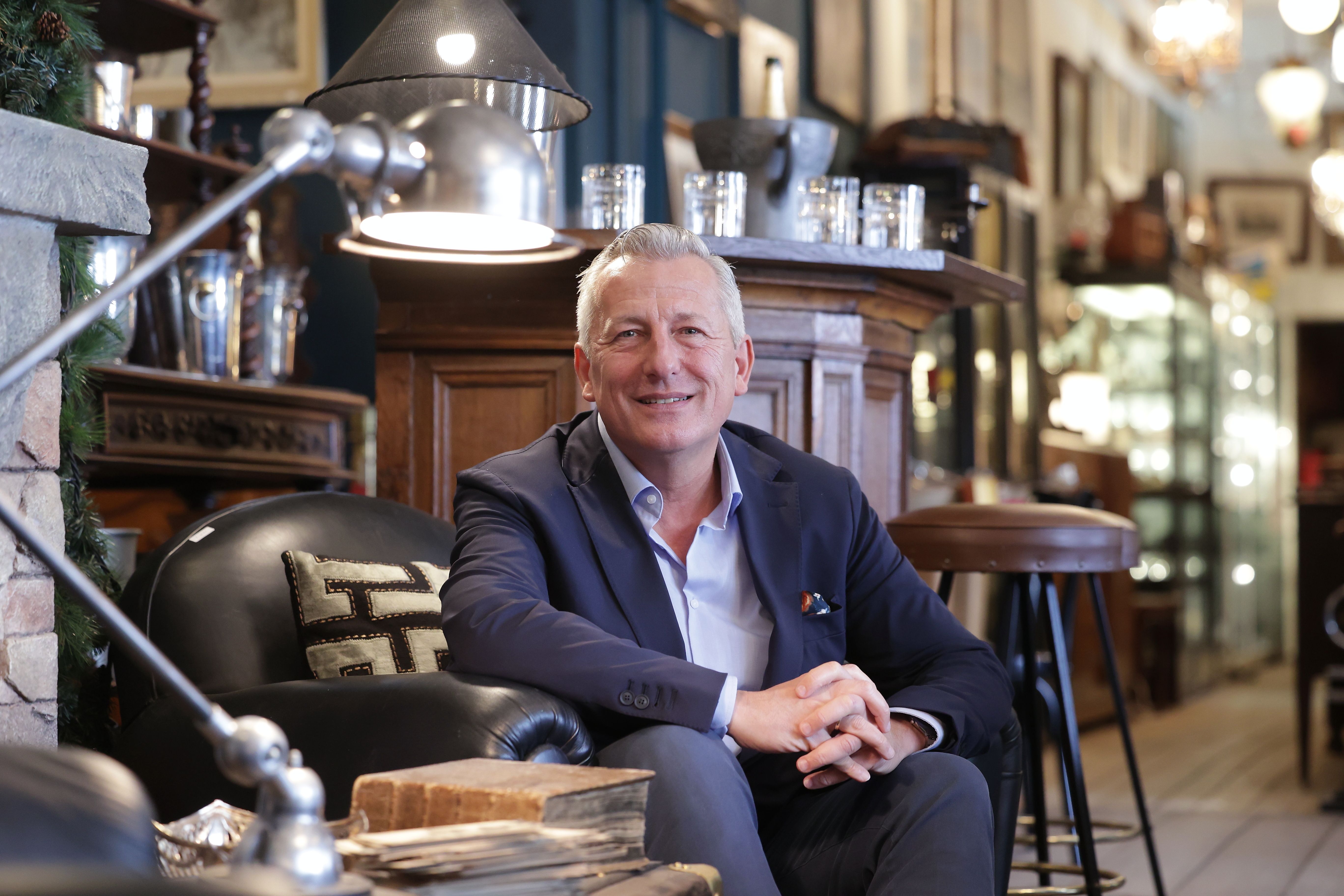 Image - Dieser „Bares für Rares“-Händler macht Kino-Hits