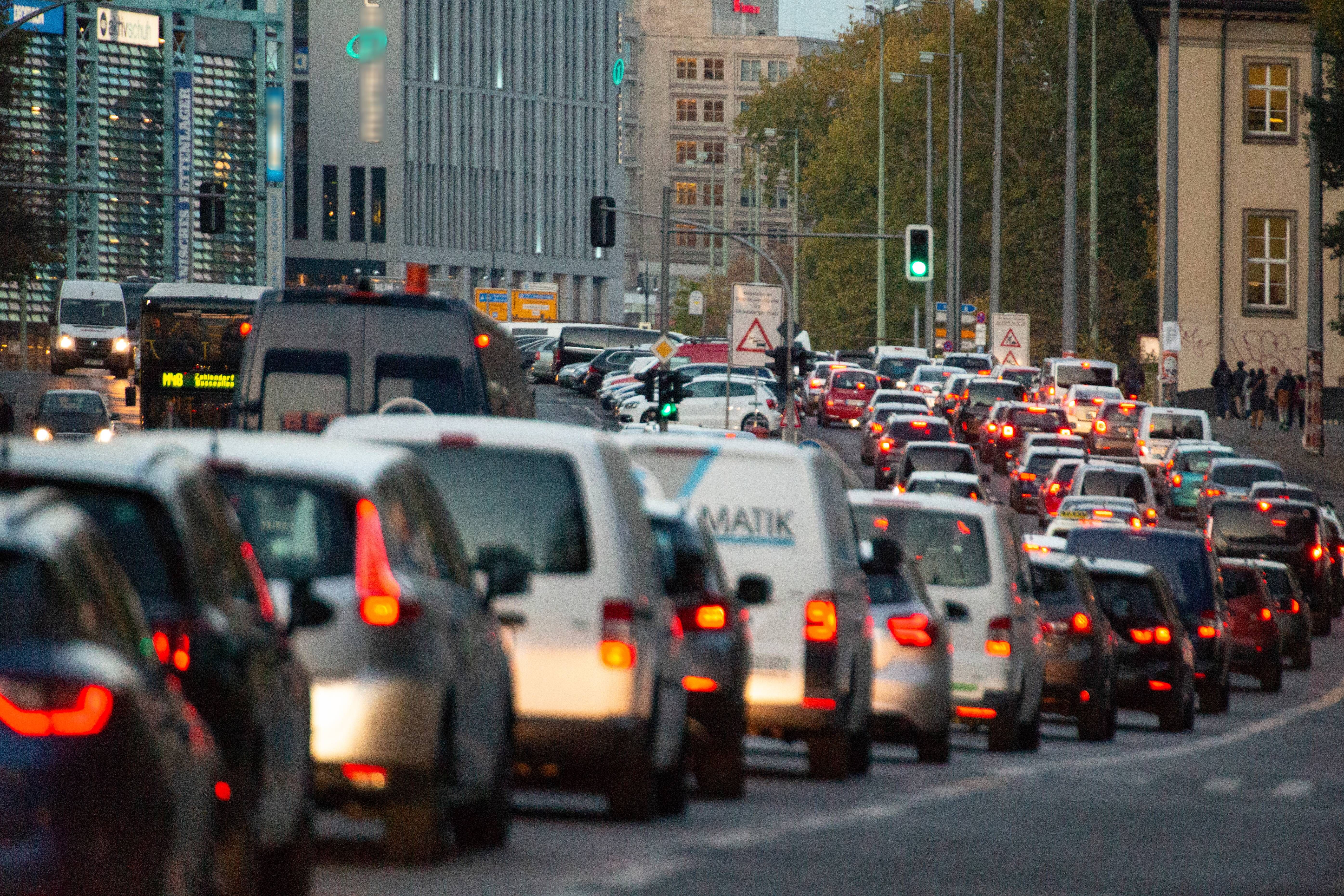 Image - Staus, Baustellen, Klima-Kleber! Hier stockt der Verkehr in Berlin am Dienstag