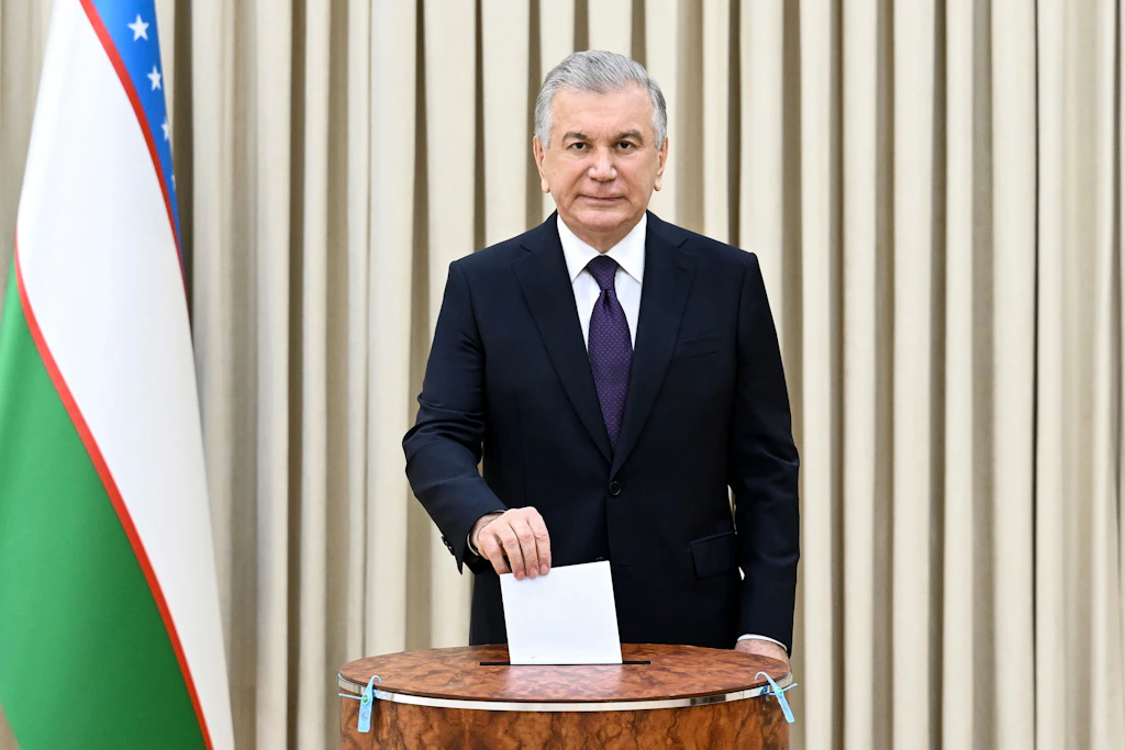 Usbekistans Präsident Shavkat Mirziyoyev besucht Deutschland: Mit Olaf Scholz auf Augenhöhe