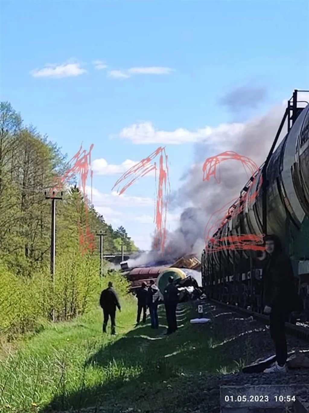 Russischer Güterzug nahe der Grenze zur Ukraine durch „Sprengsatz“ entgleist