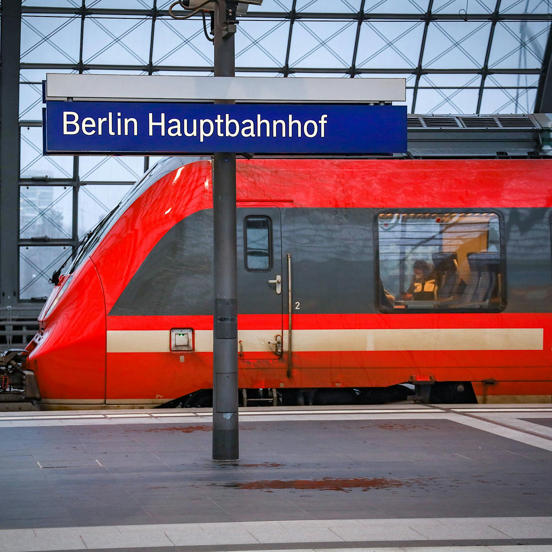 Berlin: Zugverkehr zwischen Ostkreuz und Hauptbahnhof eingeschränkt