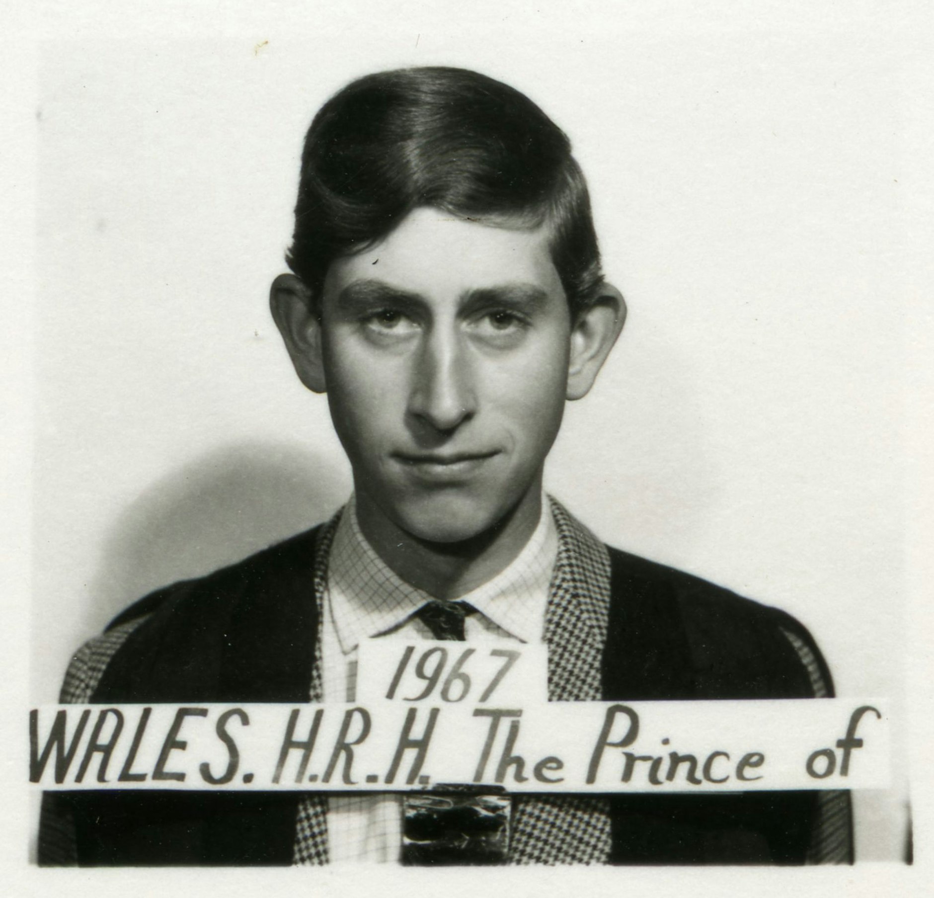 HANDOUT - Königs Charles III. schloss 1970 sein Studium ab.  