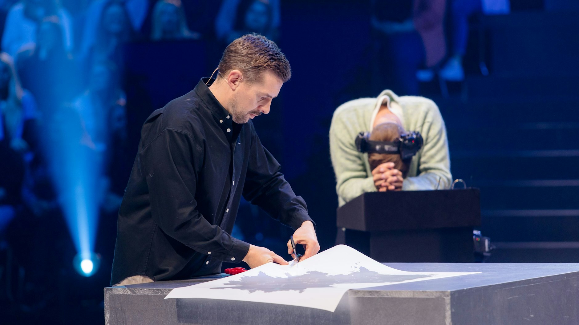 Beim Spiel Abschneiden sollten Joko Winterscheidt und Klaas Heufer-Umlauf bei „Joko und Klaas gegen ProSieben“ Fotos und Landkarten bearbeiten.