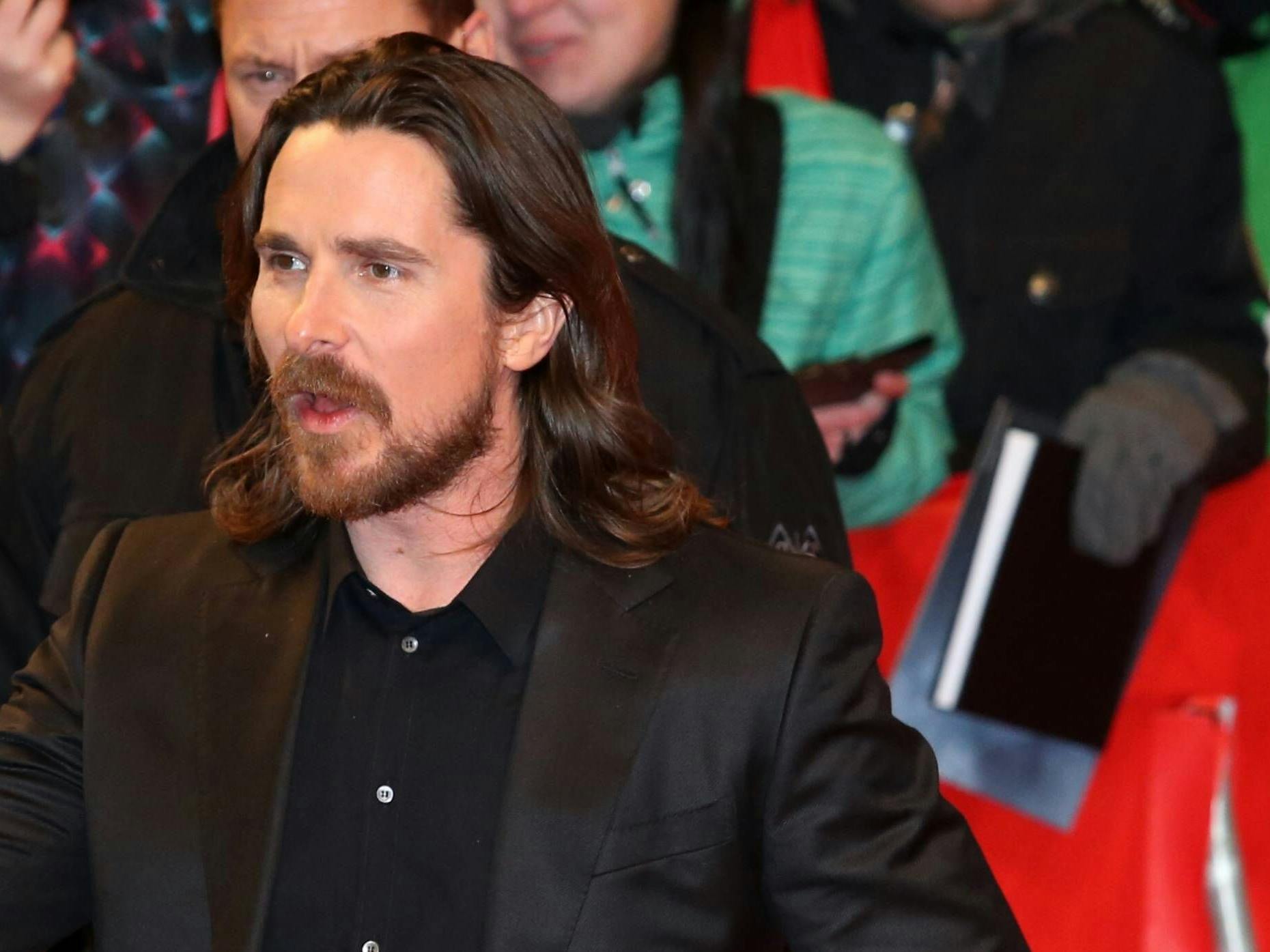 Der Schauspieler Christian Bale liebt seine Matte, auch wenn er sich für Rollen immer wieder mal von ihr trennen muss. 