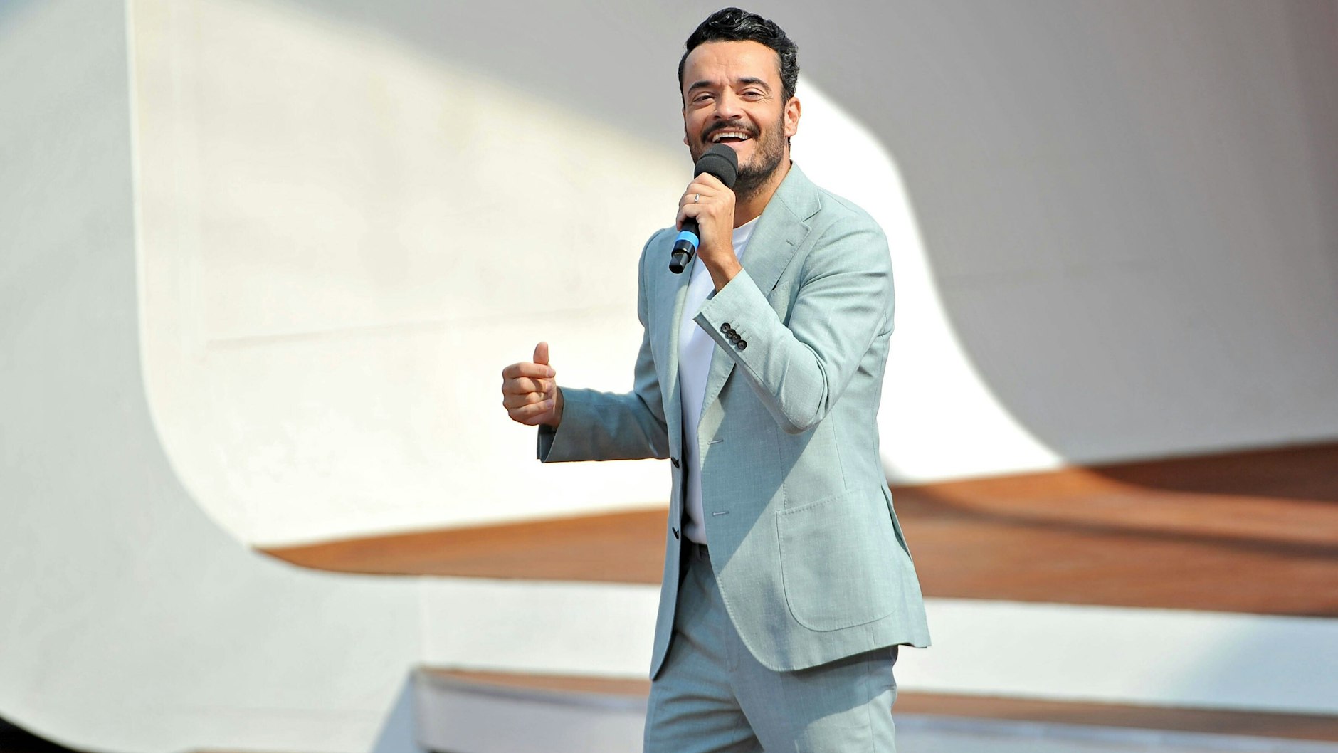 Giovanni Zarrella tritt bei der „ZDF-Fernsehgarten“-Premiere auf.