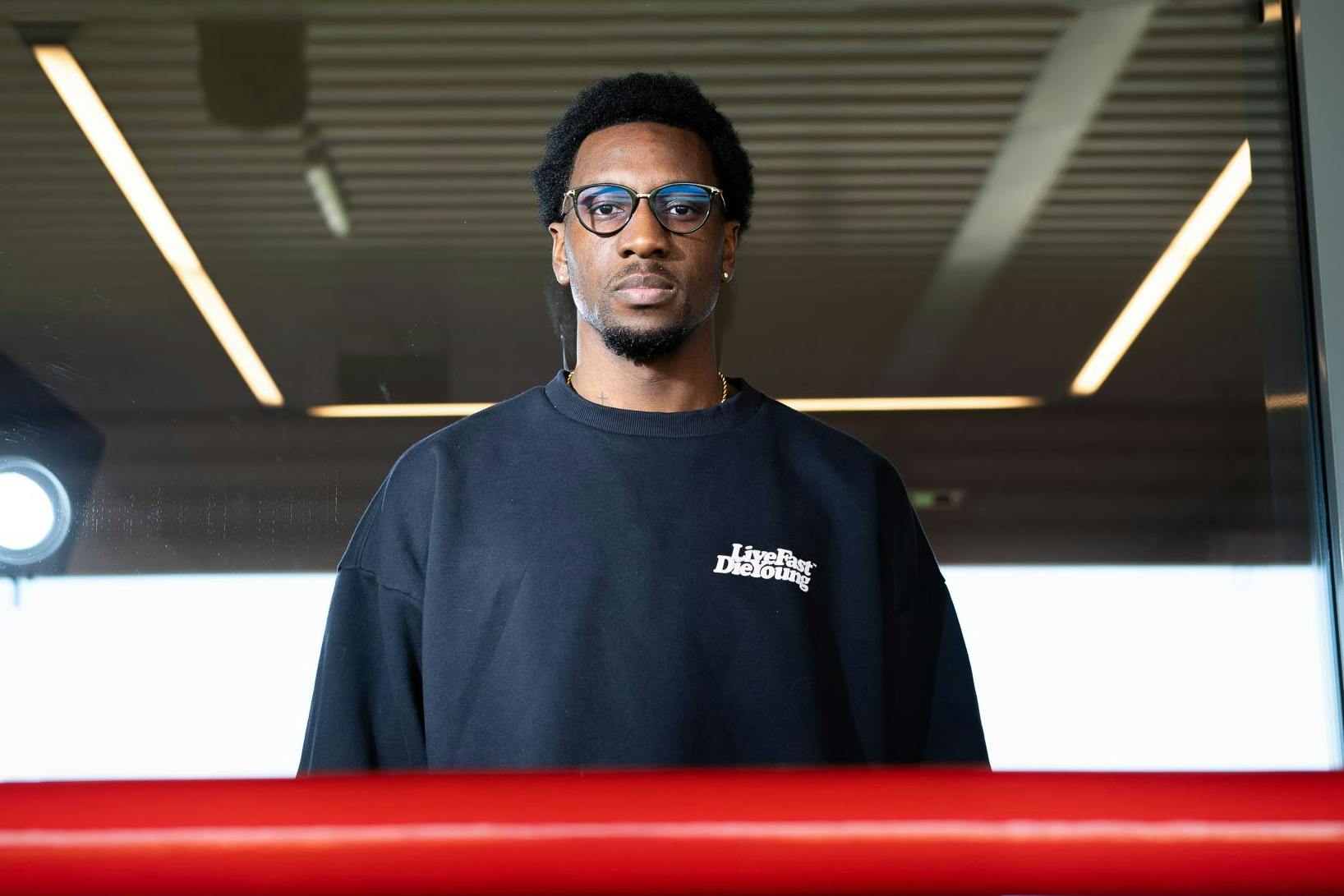 Sheraldo Becker auf der Haupttribüne im Stadion An der Alten Försterei