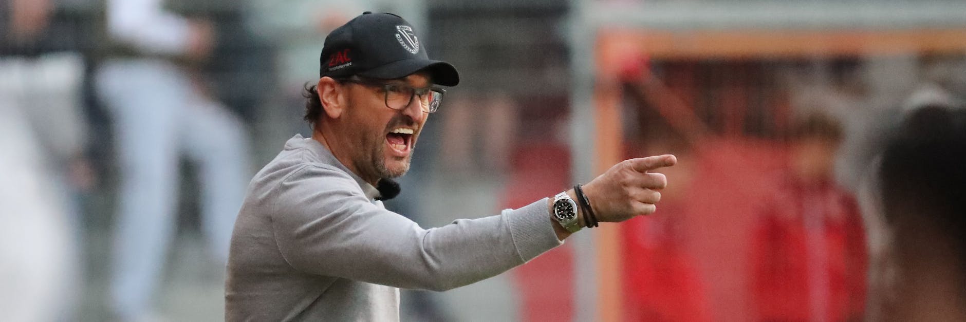 Energie-Coach Claus-Dieter Wollitz wurde zur verbalen Zielscheibe der Dynamo-Anhänger.