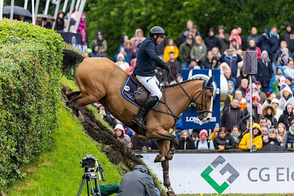 ARCHIV - Frederic Tillmann beim Spring- und Dressur-Derby in Aktion.  