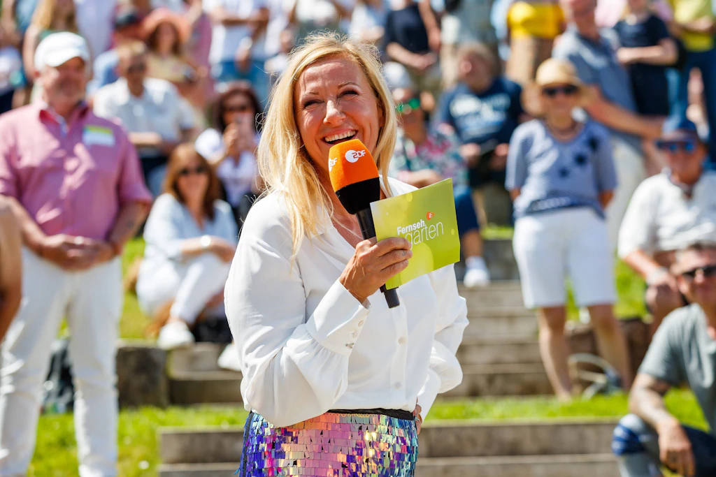 „ZDF-Fernsehgarten“ zurück: Andrea „Kiwi“ Kiewel kommt mit Rosenstolz!
