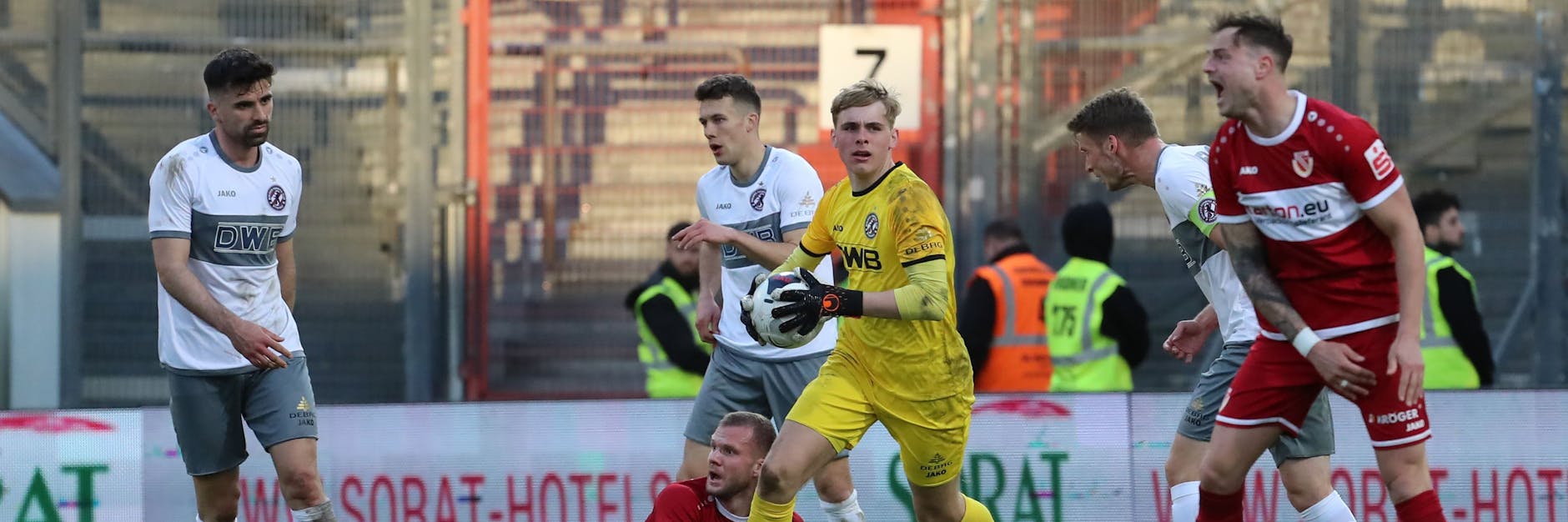 Torwart Paul Hainke war beim BFC Dynamo auf einmal mittendrin und nicht nur dabei!