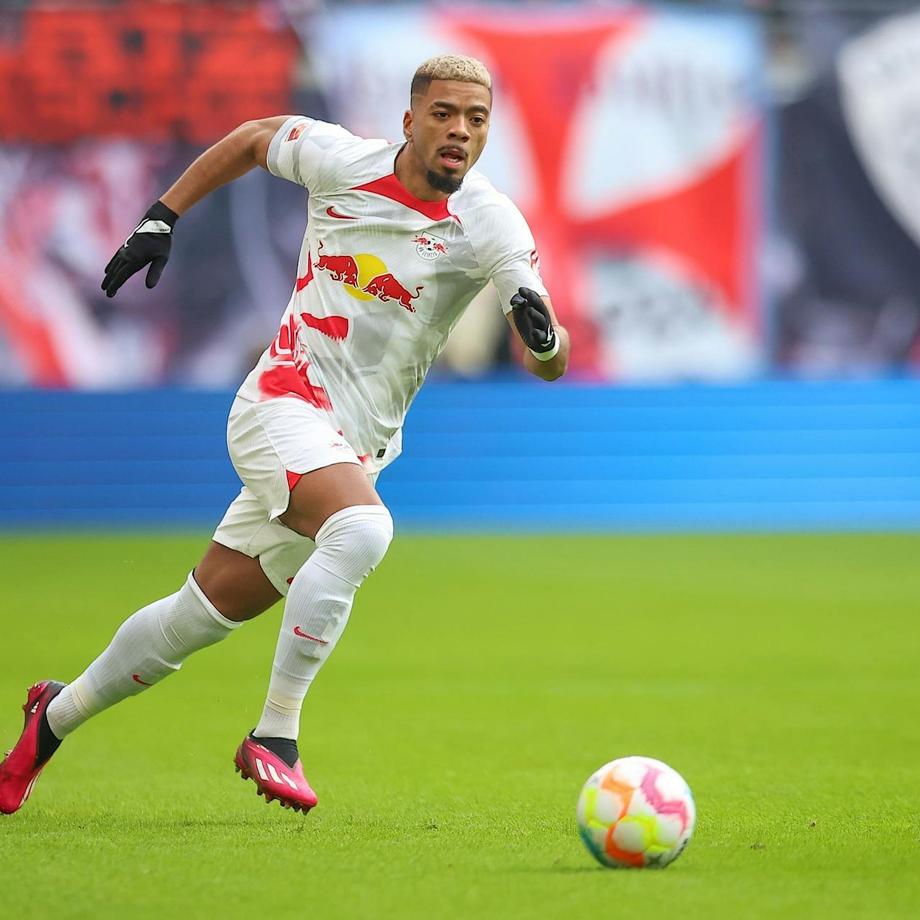 Henrichs und seine Familie rassistisch beleidigt