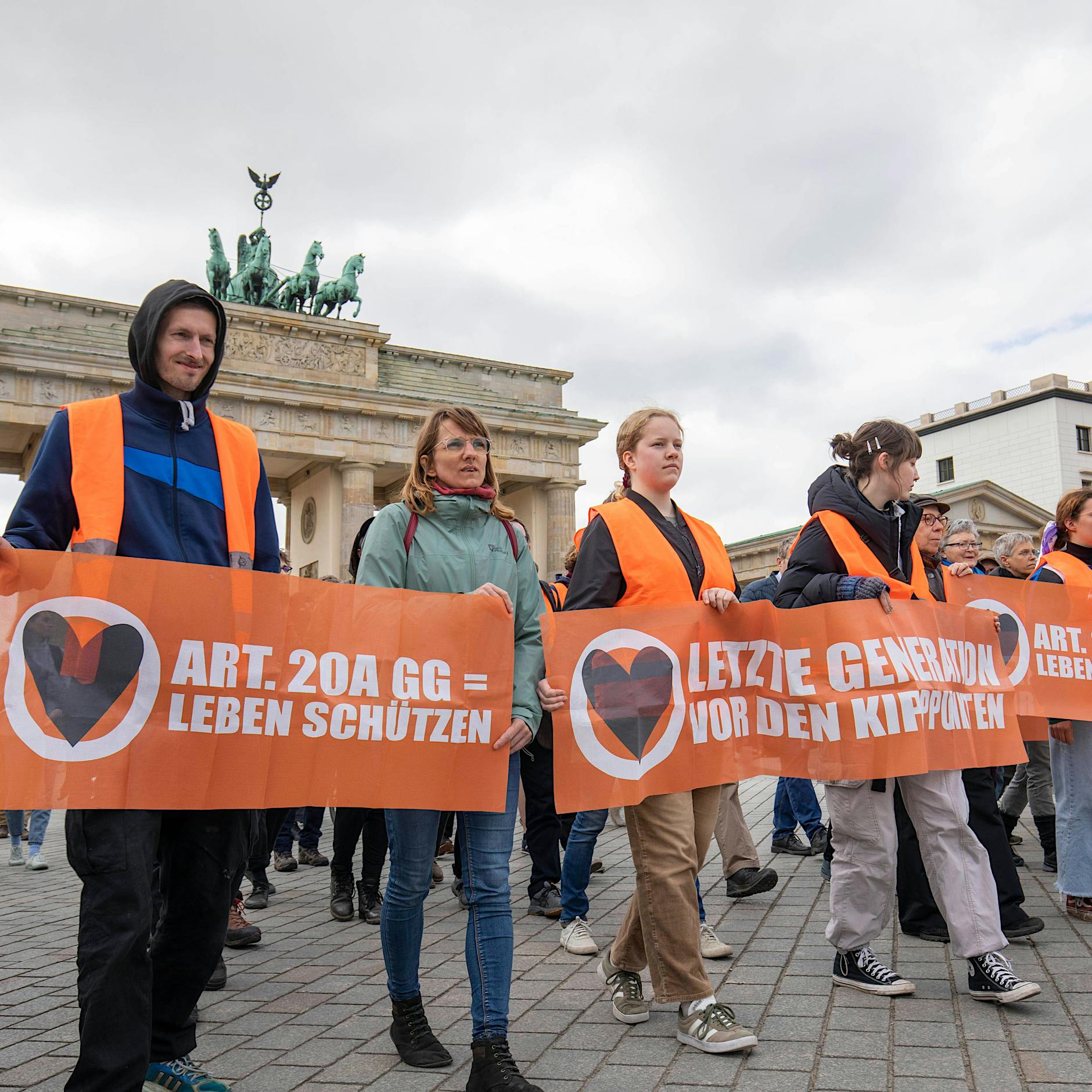 Unternehmen will alle Geldstrafen der Letzten Generation zahlen