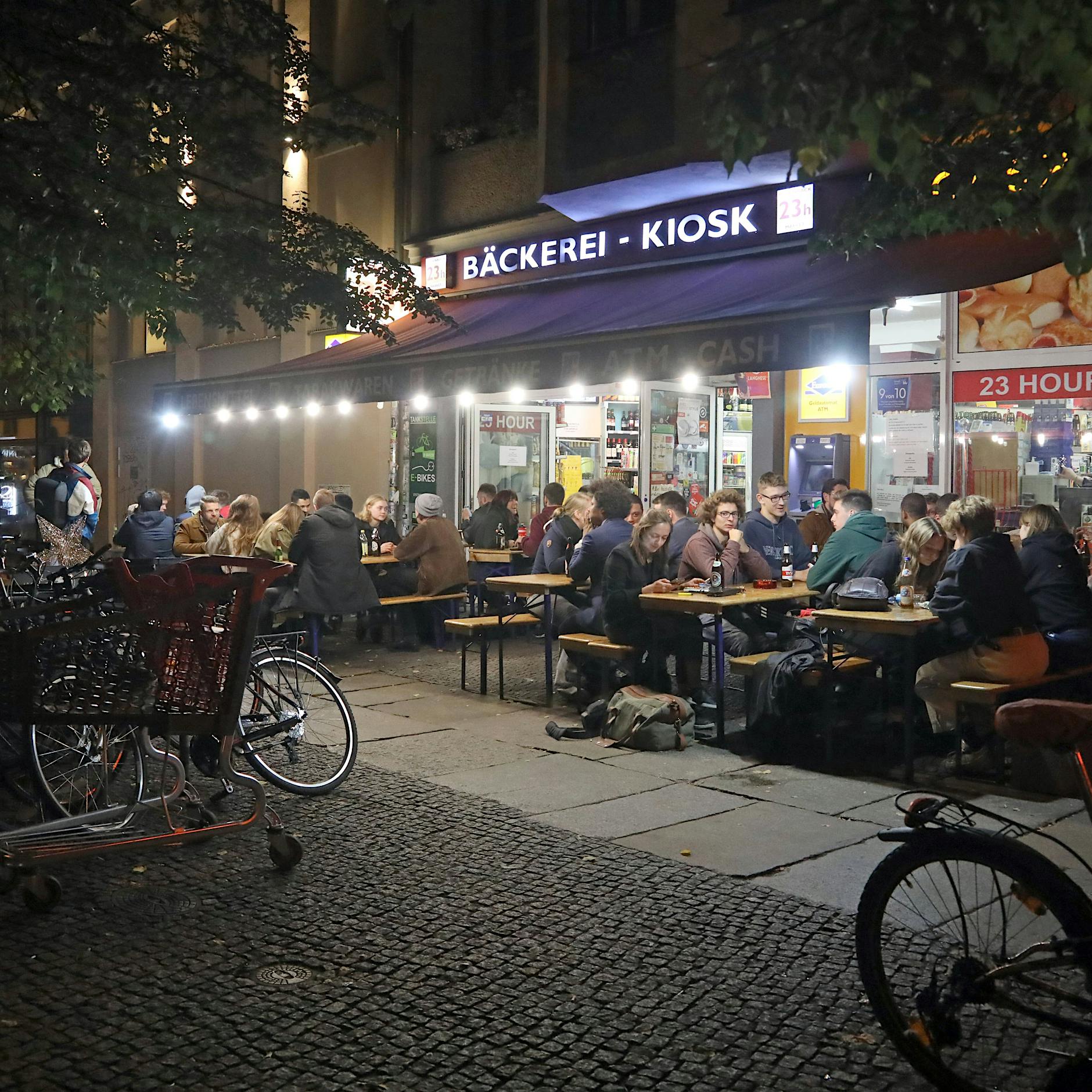 FDP-Beschluss: Berliner Spätis sollen Gehwege nutzen