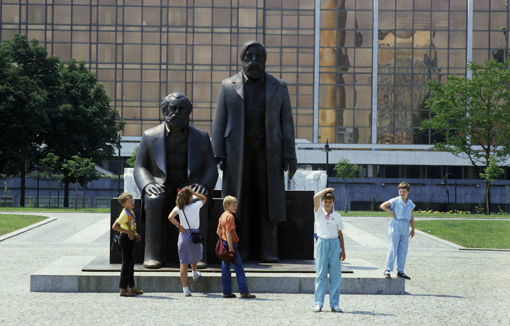 Historikerin Katja Hoyer: „Die Geschichte der DDR ist gerade extrem relevant“