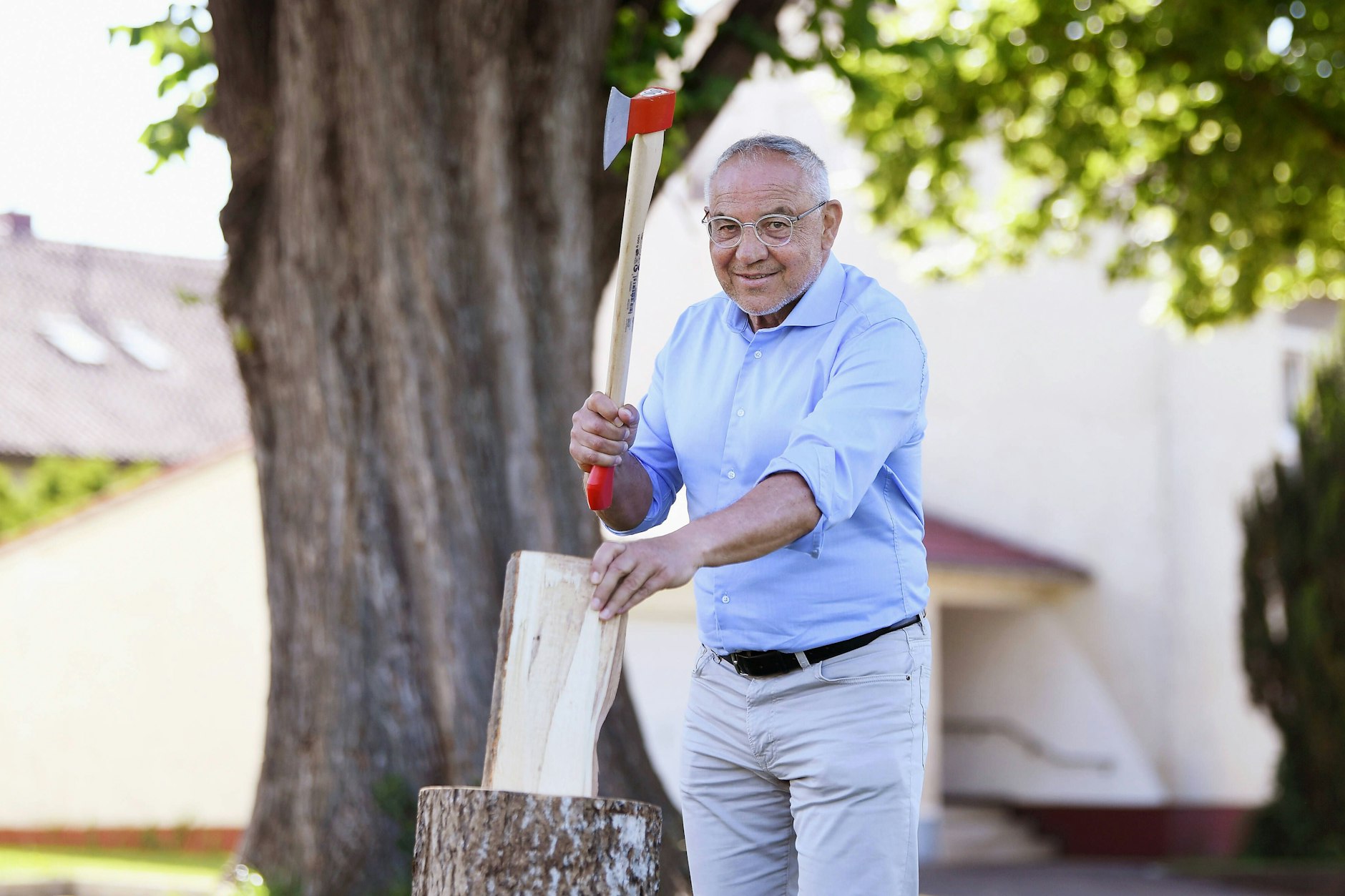 Schwingt die Axt über Hertha BSC: Ex-Trainer Felix Magath kritisiert den Klub und prophezeit den Abstieg. 