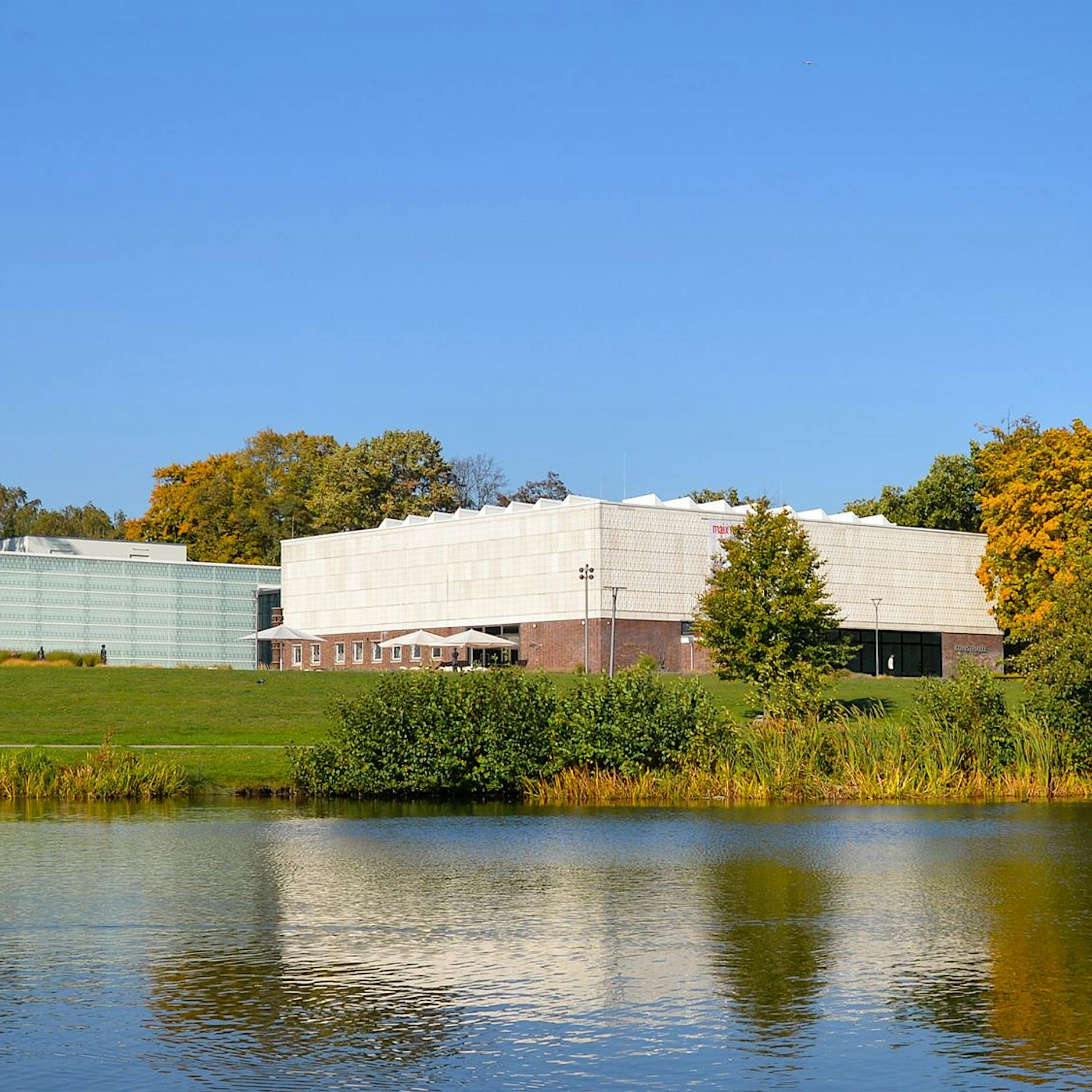 Die „Ostdeutsche Moderne“ am Rostocker Schwanenteich ist komplett saniert