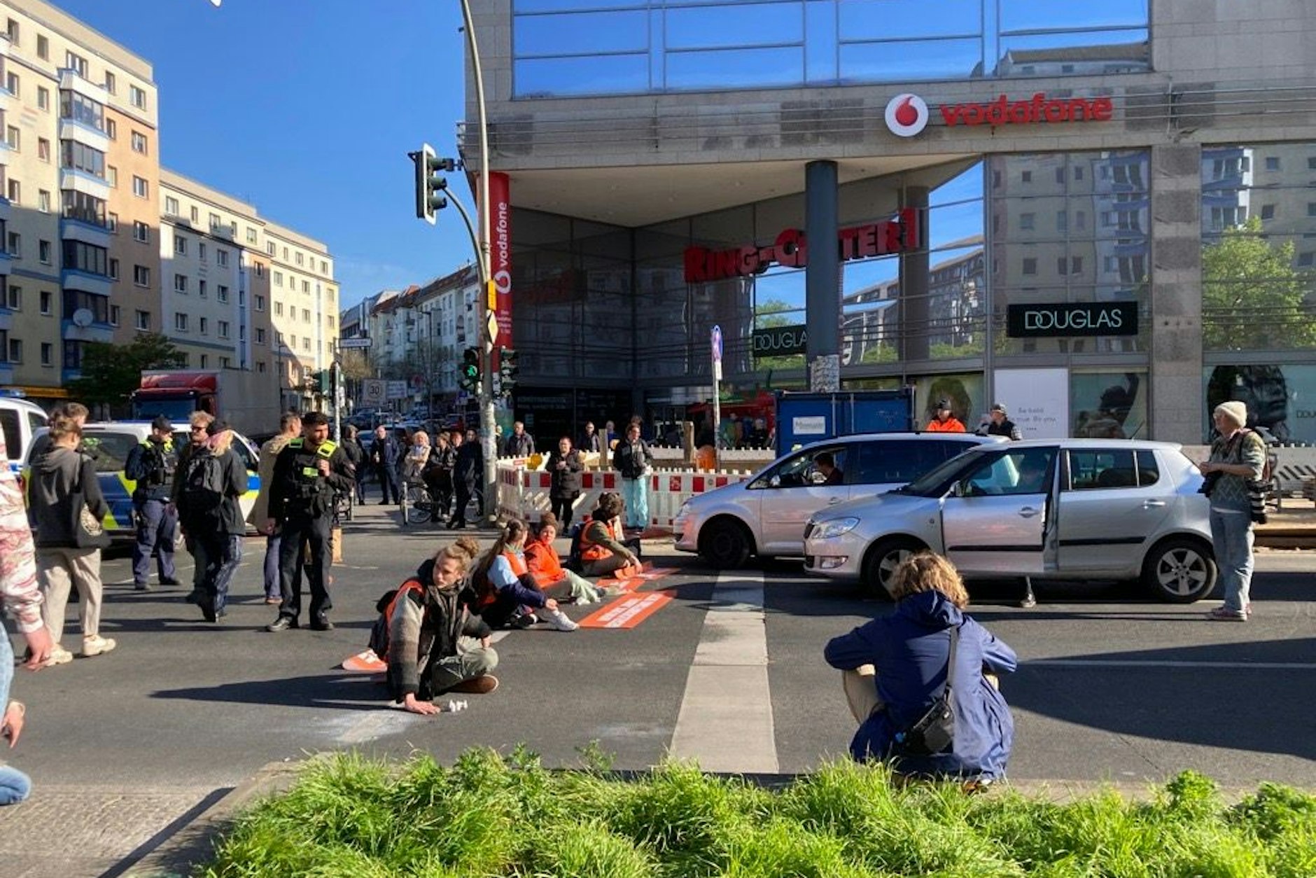 Blockade am Donnerstag auf der Frankfurter Allee.