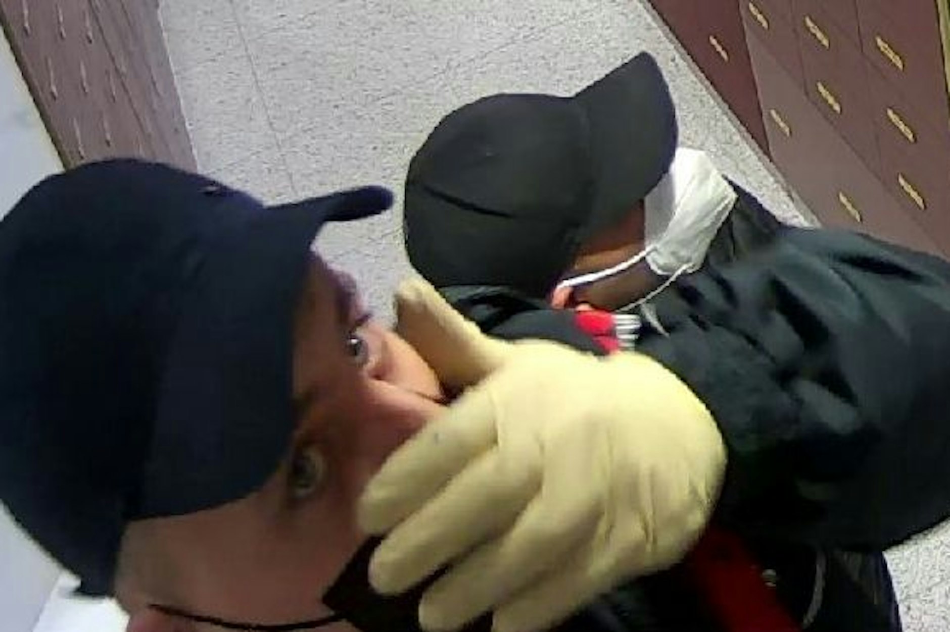 Die Polizei veröffentlichte nach der Tat Bilder aus der Überwachungskamera.&nbsp;