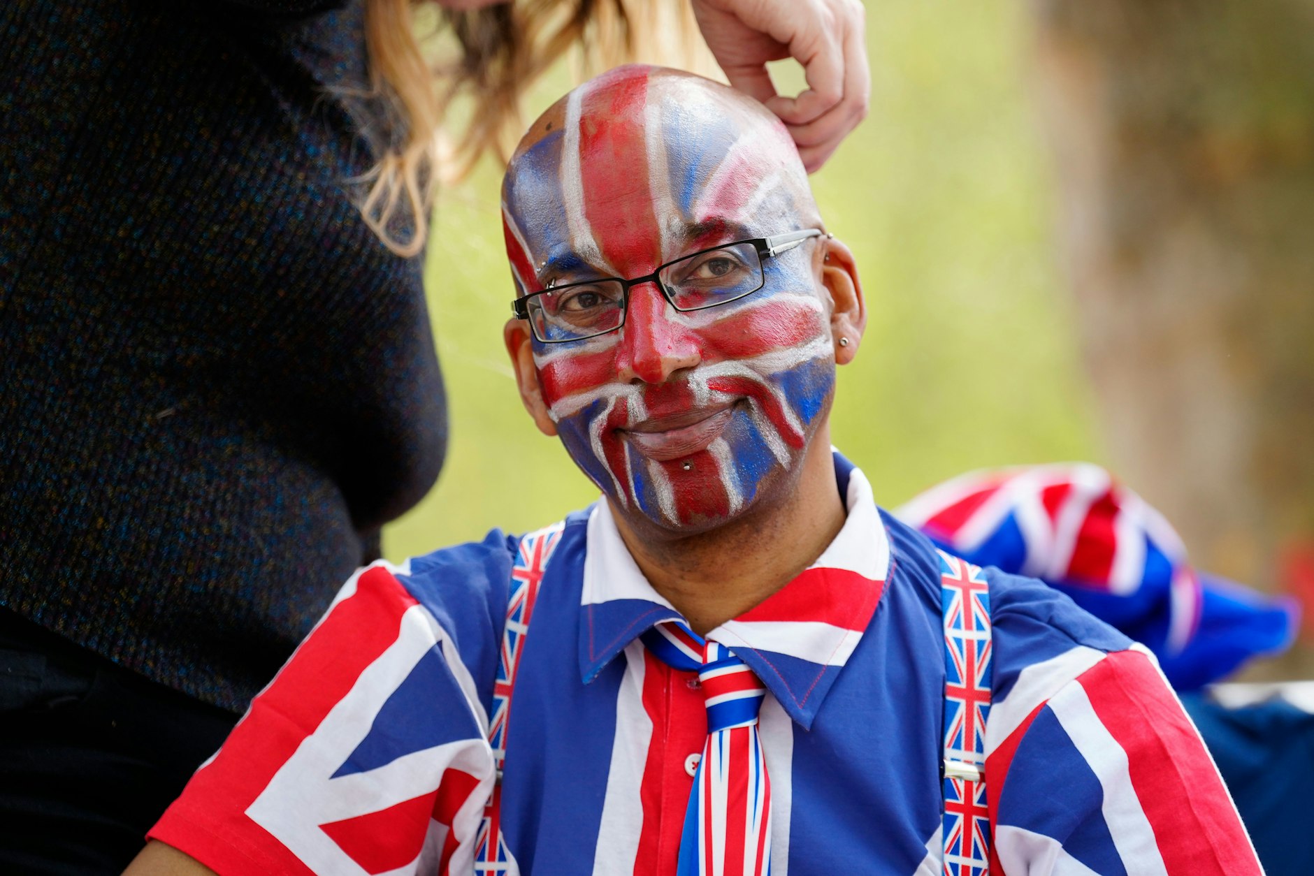 Der Londoner Dave Young hat sich von Kopf bis Fuß in die britischen Farben gehüllt.