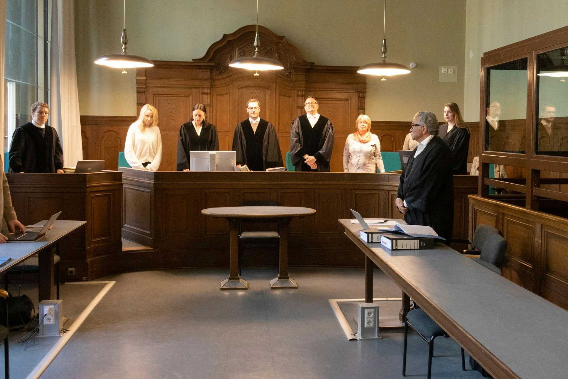 Klaus Gedat (r.), der Verteidiger von Ismet Ö., ließ Fragen der Nebenkläger an den Angeklagten nicht zu.&nbsp;