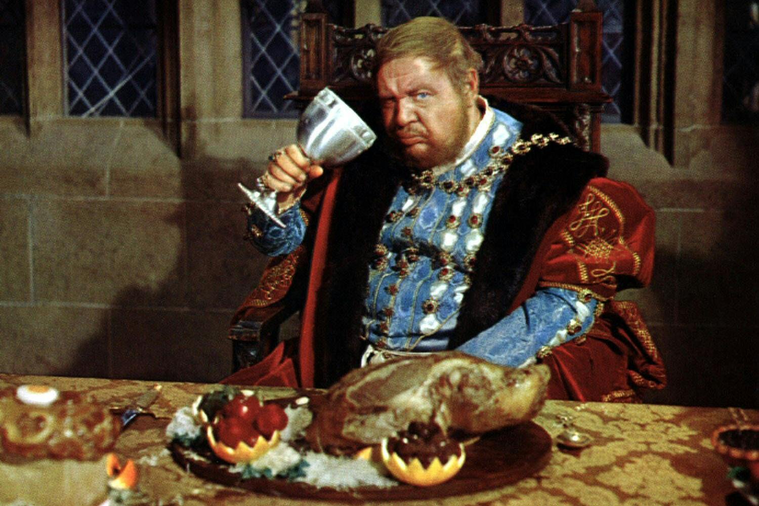 Nicht alles was Gold ist, schmeckt auch: Dieses Krönungsessen, welches allen Königen serviert wurde, schmeckt scheußlich.