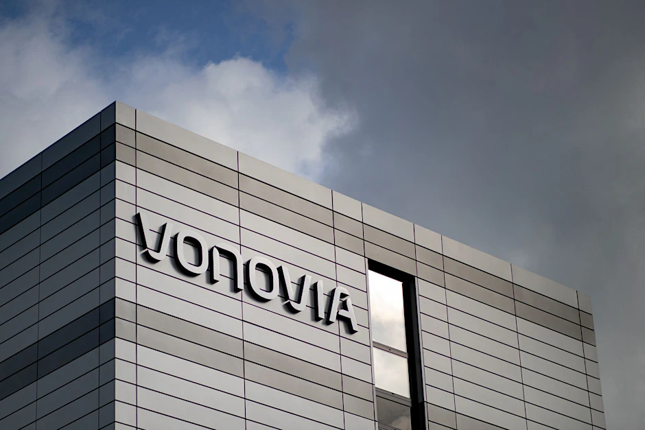 ARCHIV - Vonovia besitzt in Deutschland, Schweden und Österreich knapp 550.000 Wohnungen.  
