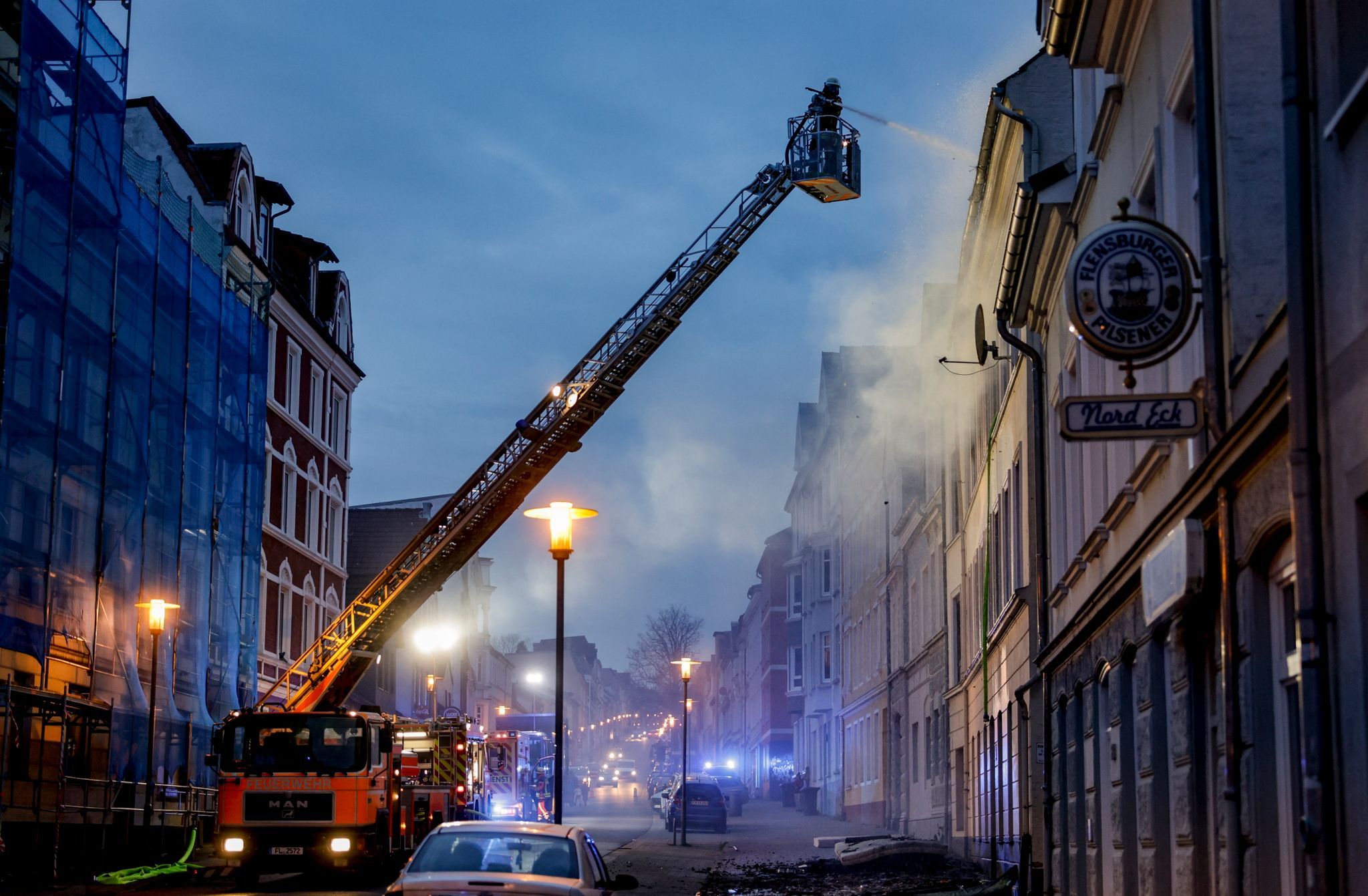 Oma Und Enkel Sterben Bei Hausbrand In Flensburg: Das Ist Bekannt