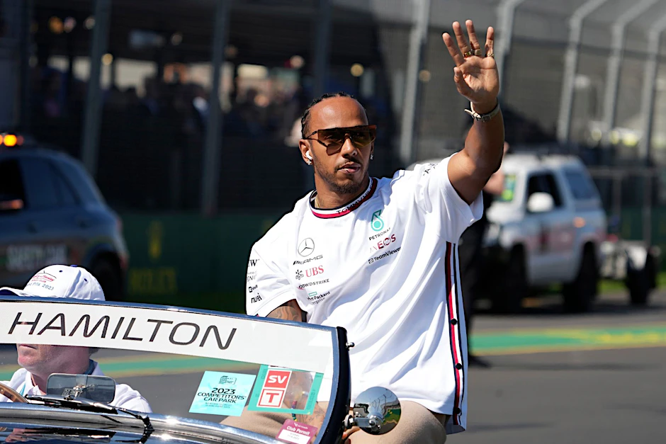 Lewis Hamilton ist zufrieden bei Mercedes.  