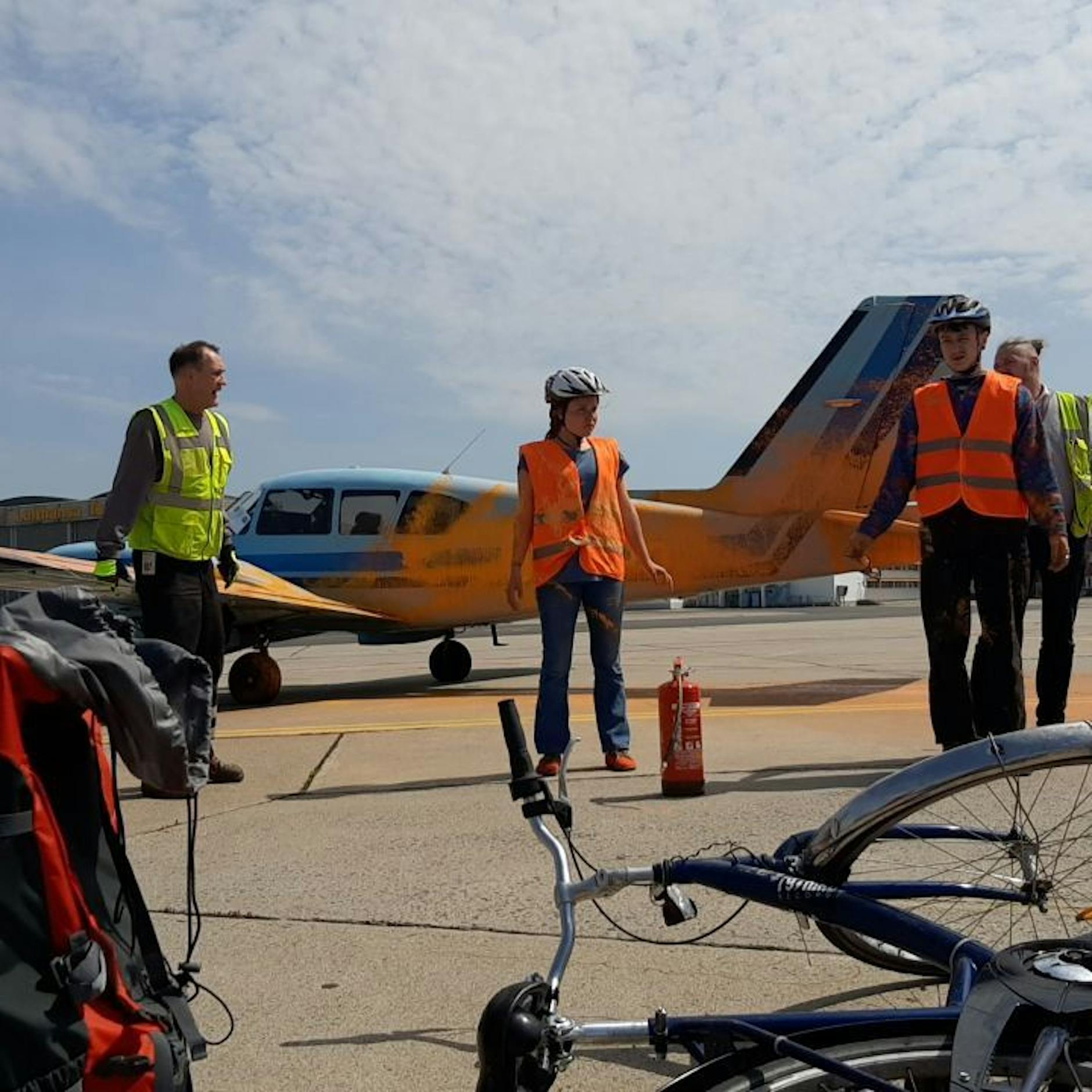 Liveticker: Update! LKA ermittelt nach Klimakleber-Aktion am BER