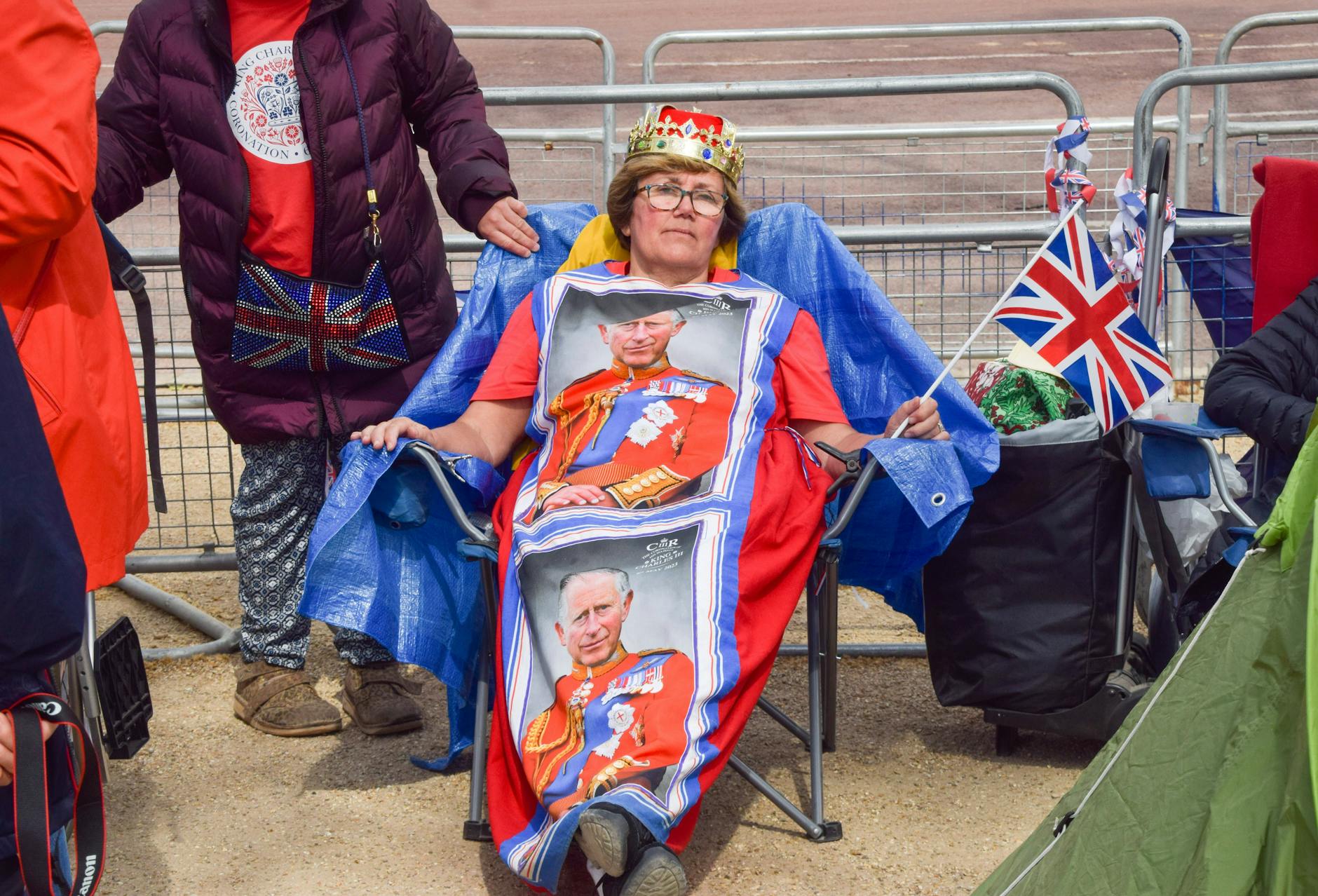 Ganz in Prinz Charles III eingehüllt.