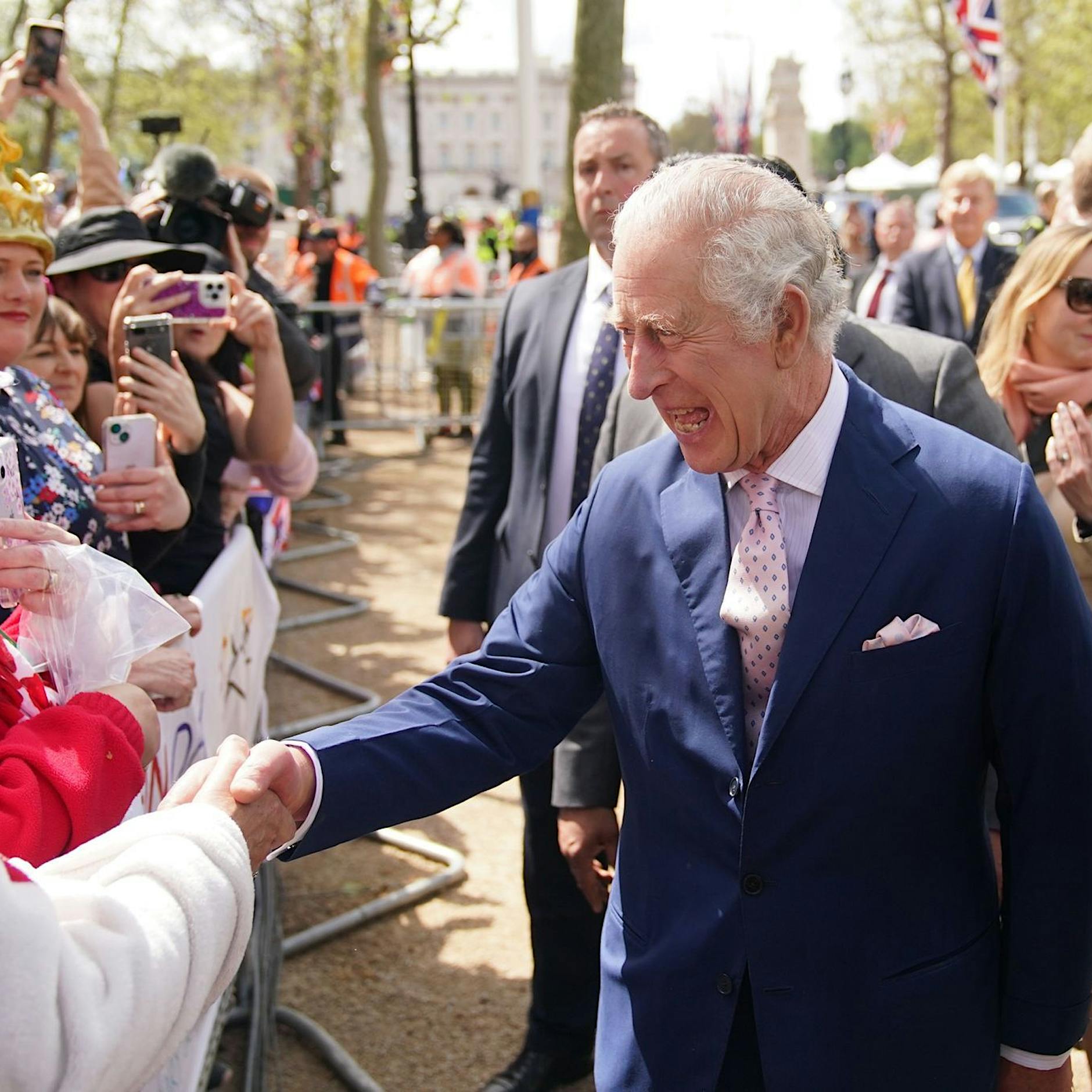 Ein Königreich und eine ungewisse Zukunft - Charles III. wird gekrönt