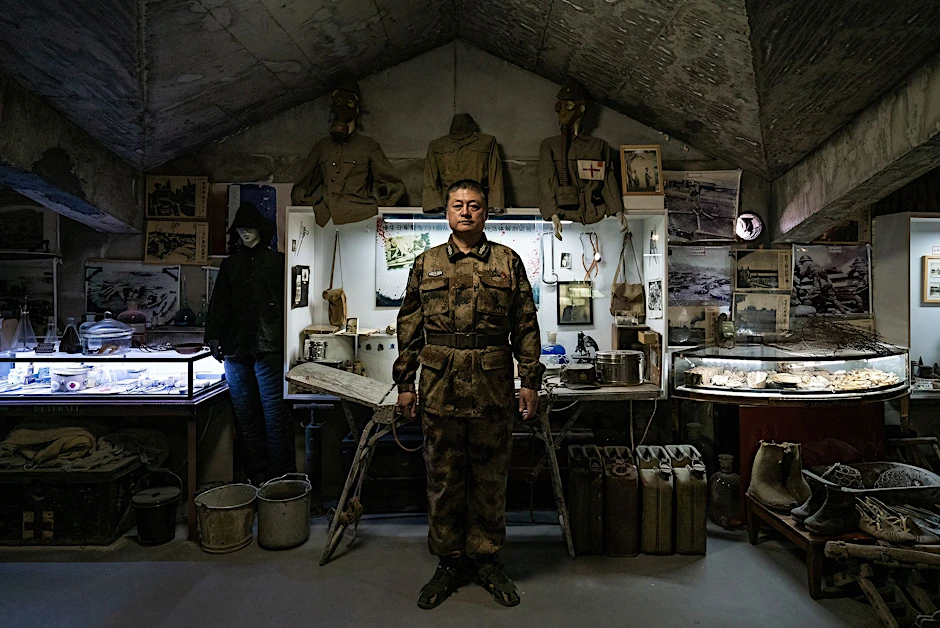 He Binwei in seinem Museum