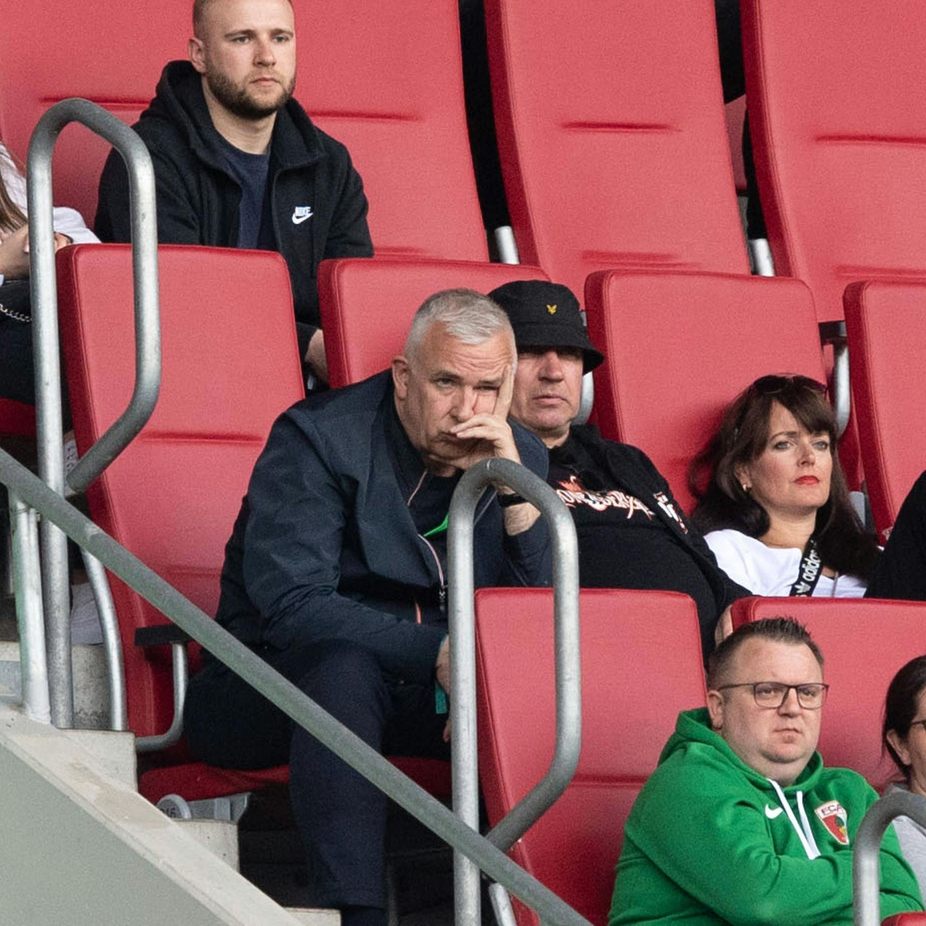 Dirk Zingler, der Präsident des 1. FC Union, litte Qualen auf der Tribüne in Augsburg.