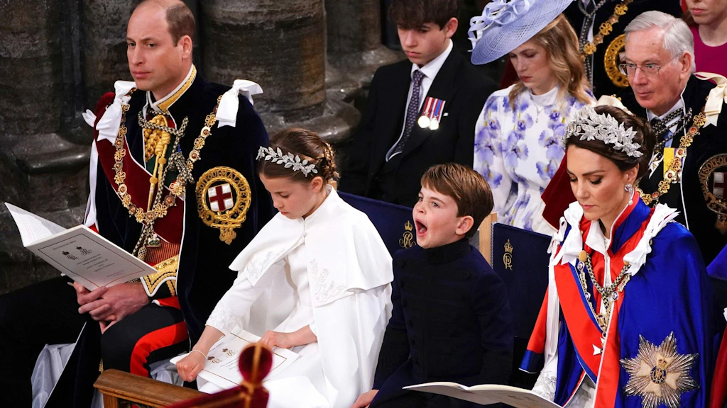 Charles-Krönung zu langweilig? Plötzlich war der kleine Prinz Louis weg