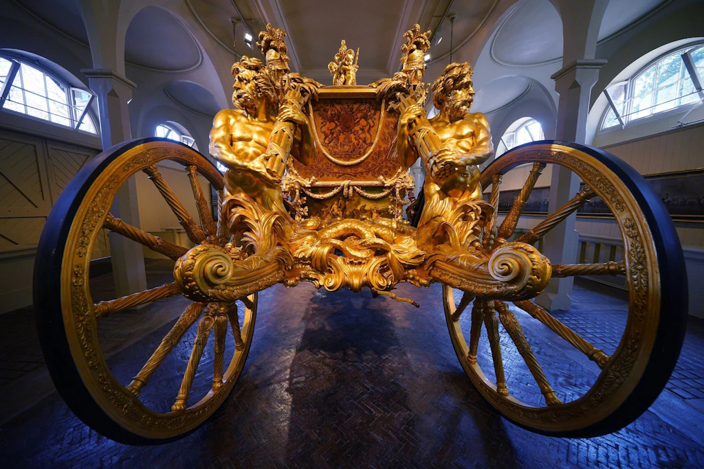 Royaler Reichtum: Von Schwänen, Briefmarken und Milliarden