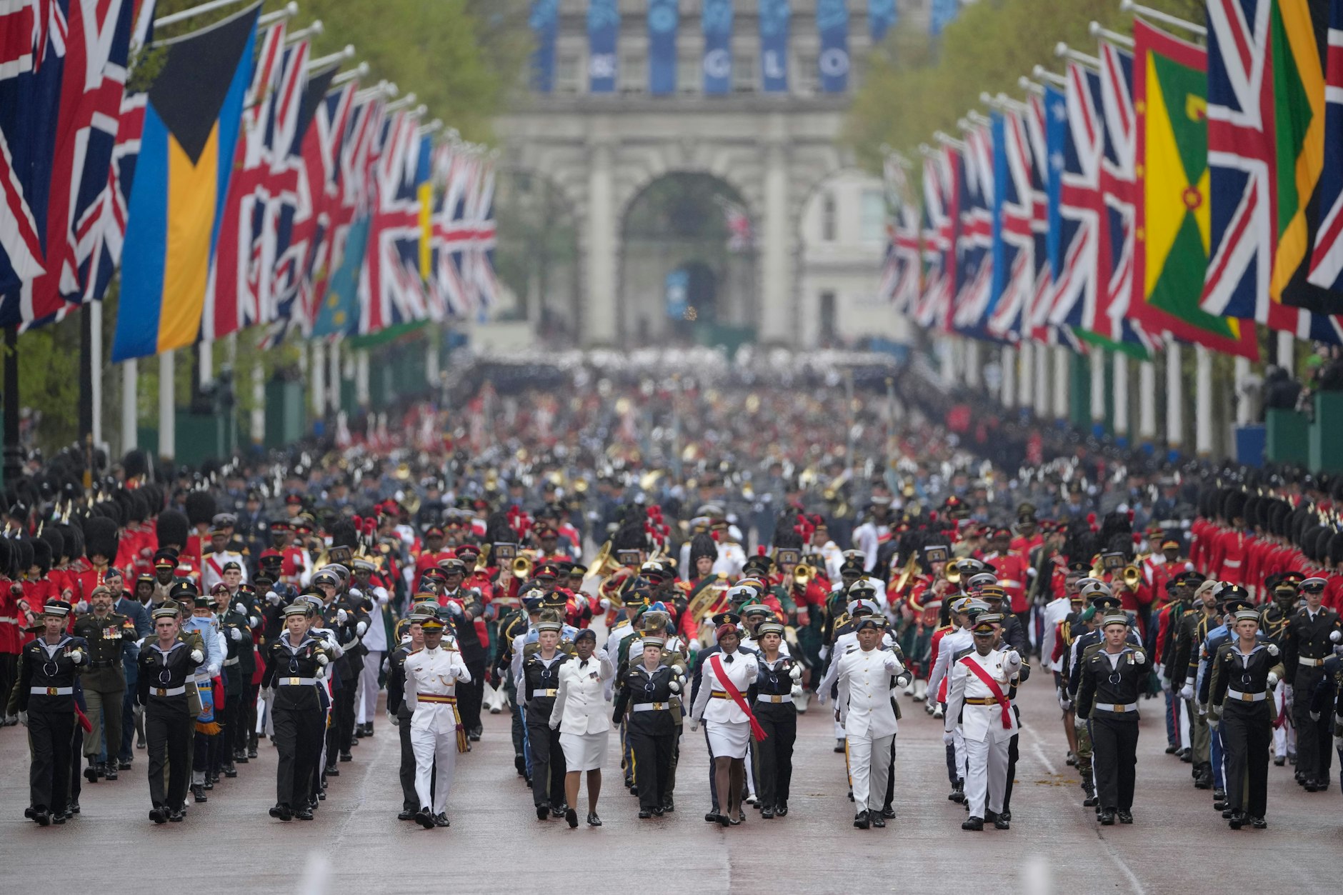 Die Krönungsprozession von Charles III. Richtung Buckingham Palast.