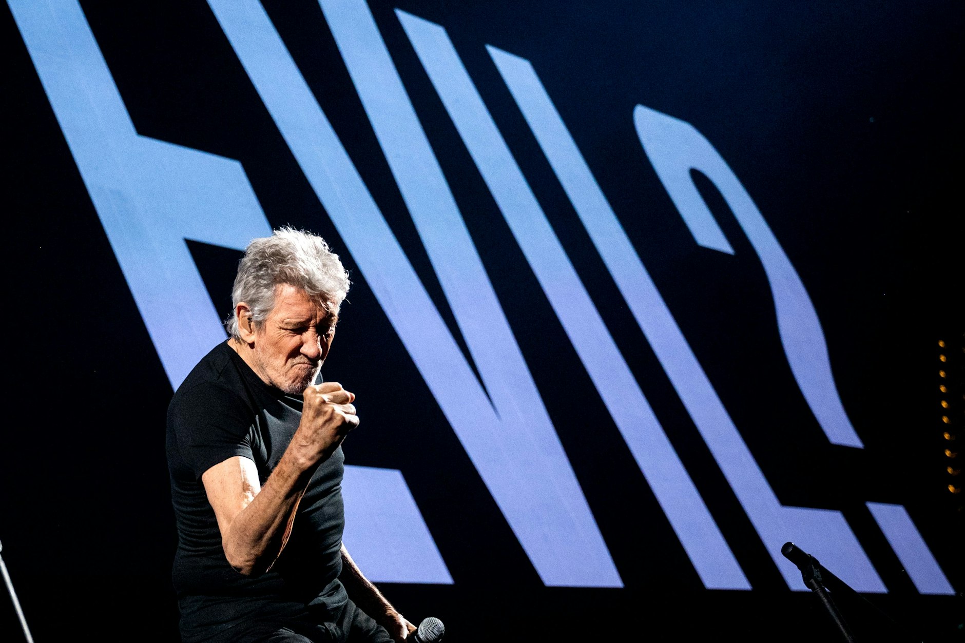 Roger Waters bei seinem Konzert in Hamburg in der Barclays Arena am Sonntag, den 7. Mai 2023.