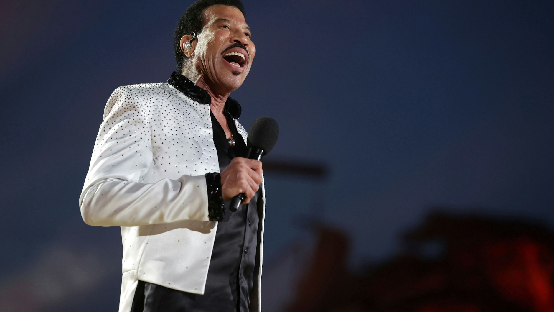 „Hello“ ist einer seiner größten Hits: Pop-Star Lionel Richie singt bei dem Krönungskonzert für Charles und Camilla.