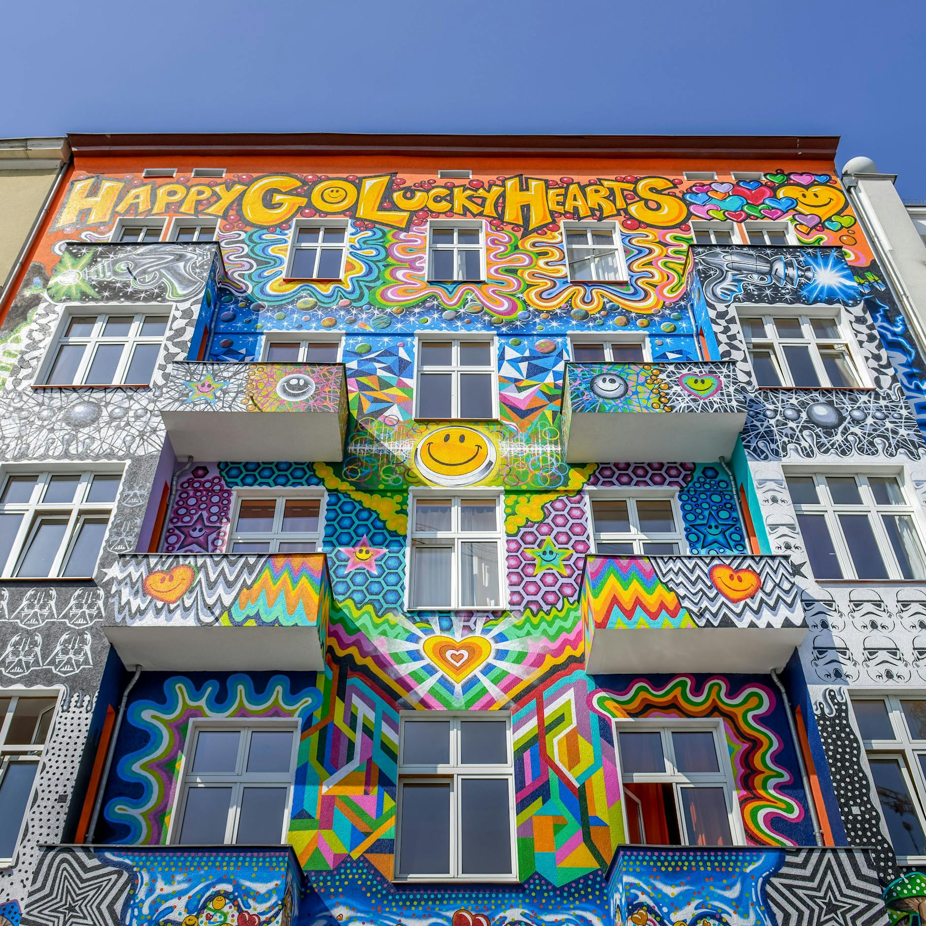 Schräges Urteil: Berliner Blickfang soll Leberwurst-grau werden