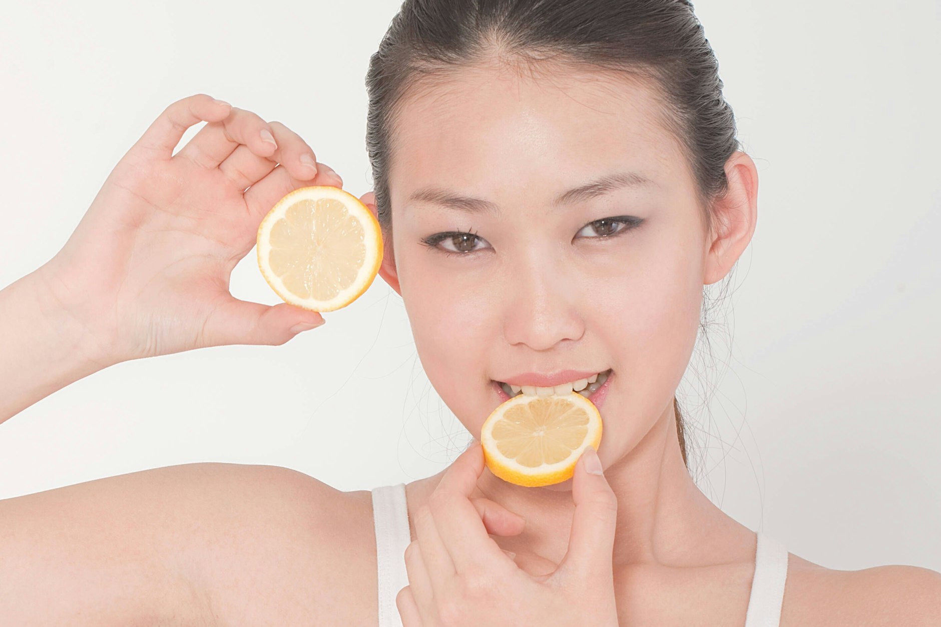 Werfen Sie einen Blick in Ihr Horoskop für heute und finden Sie heraus, ob das Leben Sie auffordert, aus Zitronen Limonade zu machen.