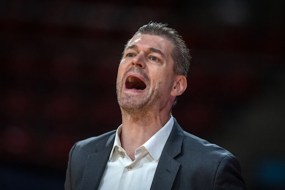 ARCHIV - Feierte einen wichtigen Sieg mit den Fraport Skyliners: Klaus Perwas.  ol/dpa