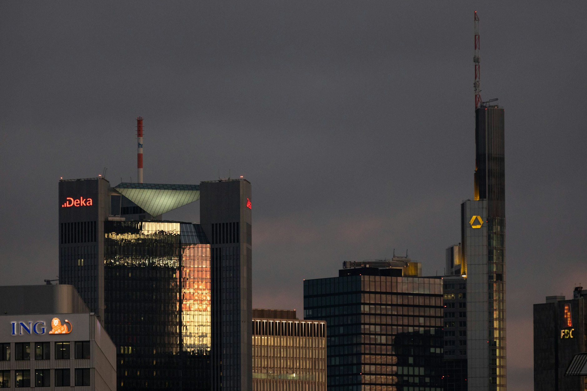 Trifft die Krise auch den Deutschen Markt? Die Skyline in Frankfurt am Main.