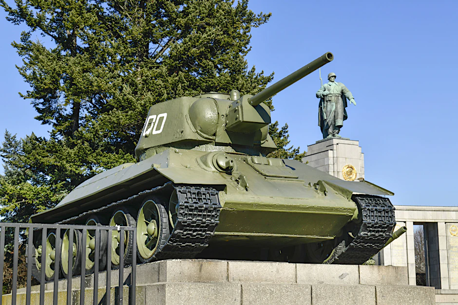 Das Sowjetische Ehrenmal an der Straße des 17. Juni.