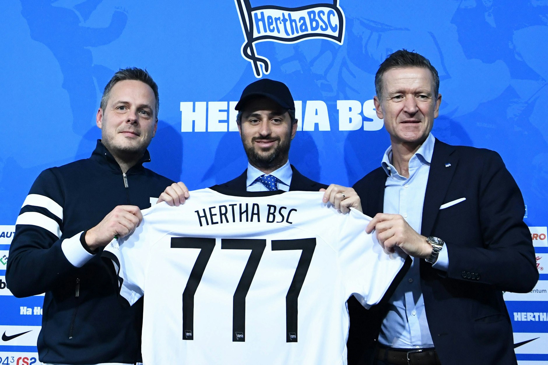 Hertha-Präsident Kay Bernstein, Josh Warner, CEO des Investors 777 Partners und Geschäftsführer Thomas Herrich (v.l.). 